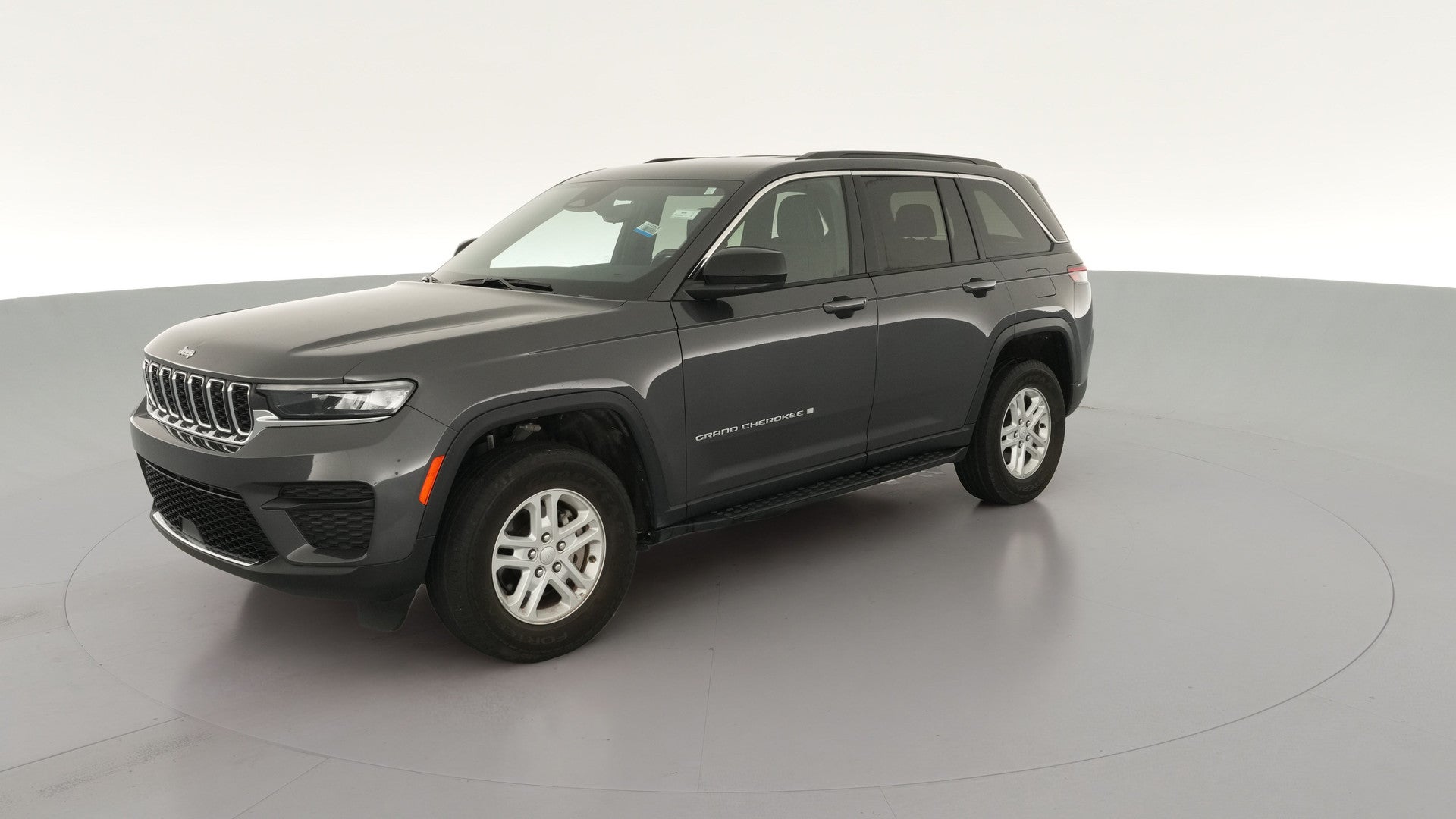 2024 Jeep Grand Cherokee vehicle photo