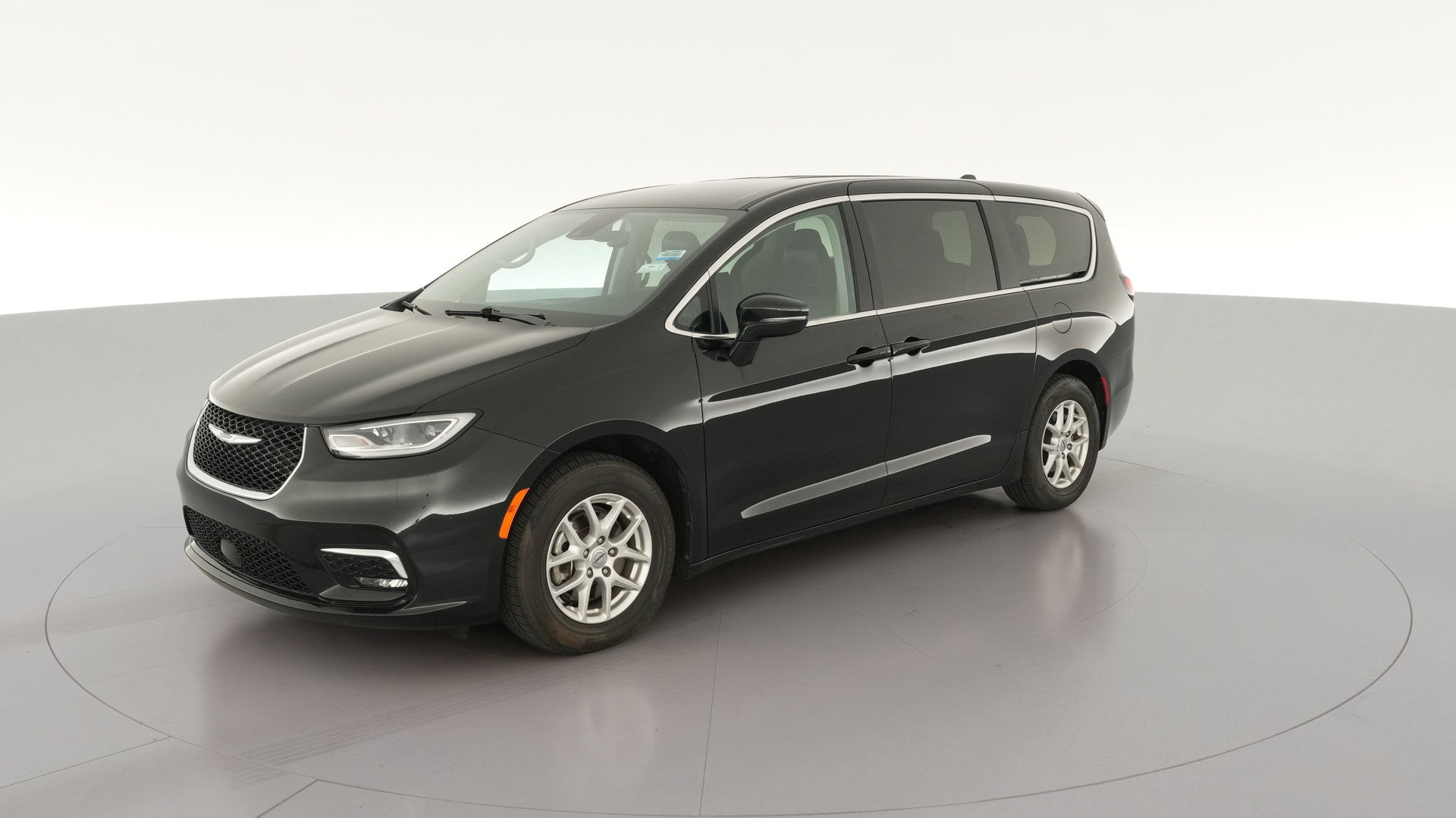 2024 Chrysler Pacifica vehicle photo