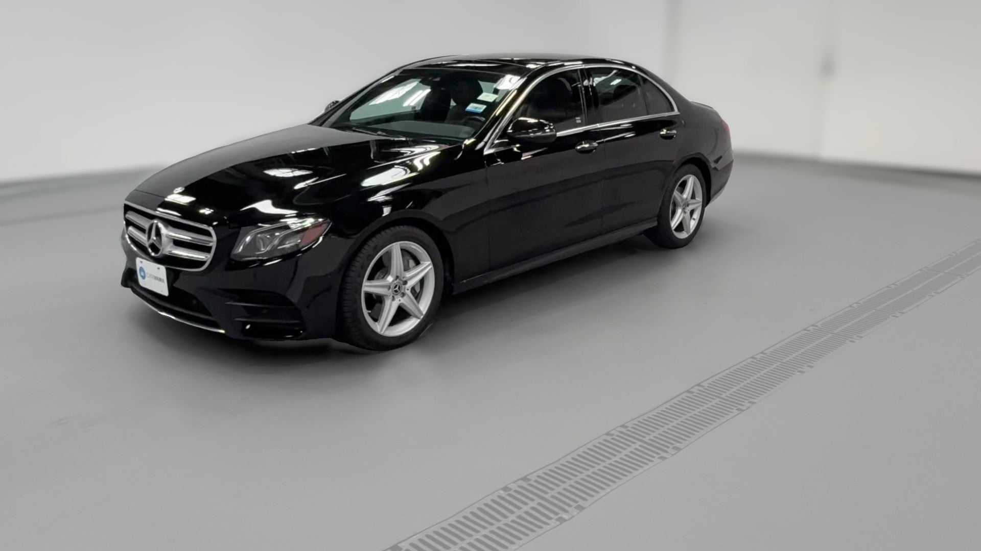 2018 Mercedes-Benz E-Class vehicle photo