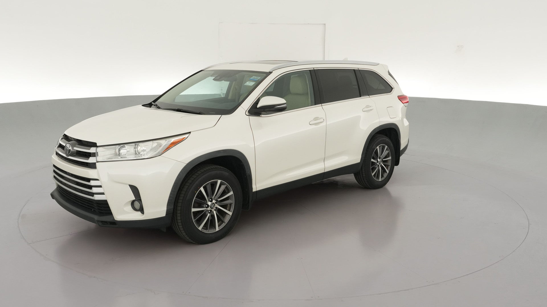 2019 Toyota Highlander vehicle photo