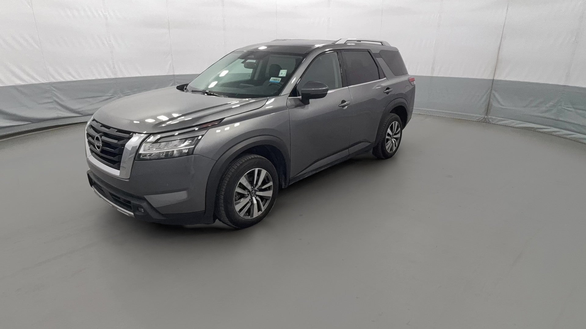 2022 Nissan Pathfinder vehicle photo