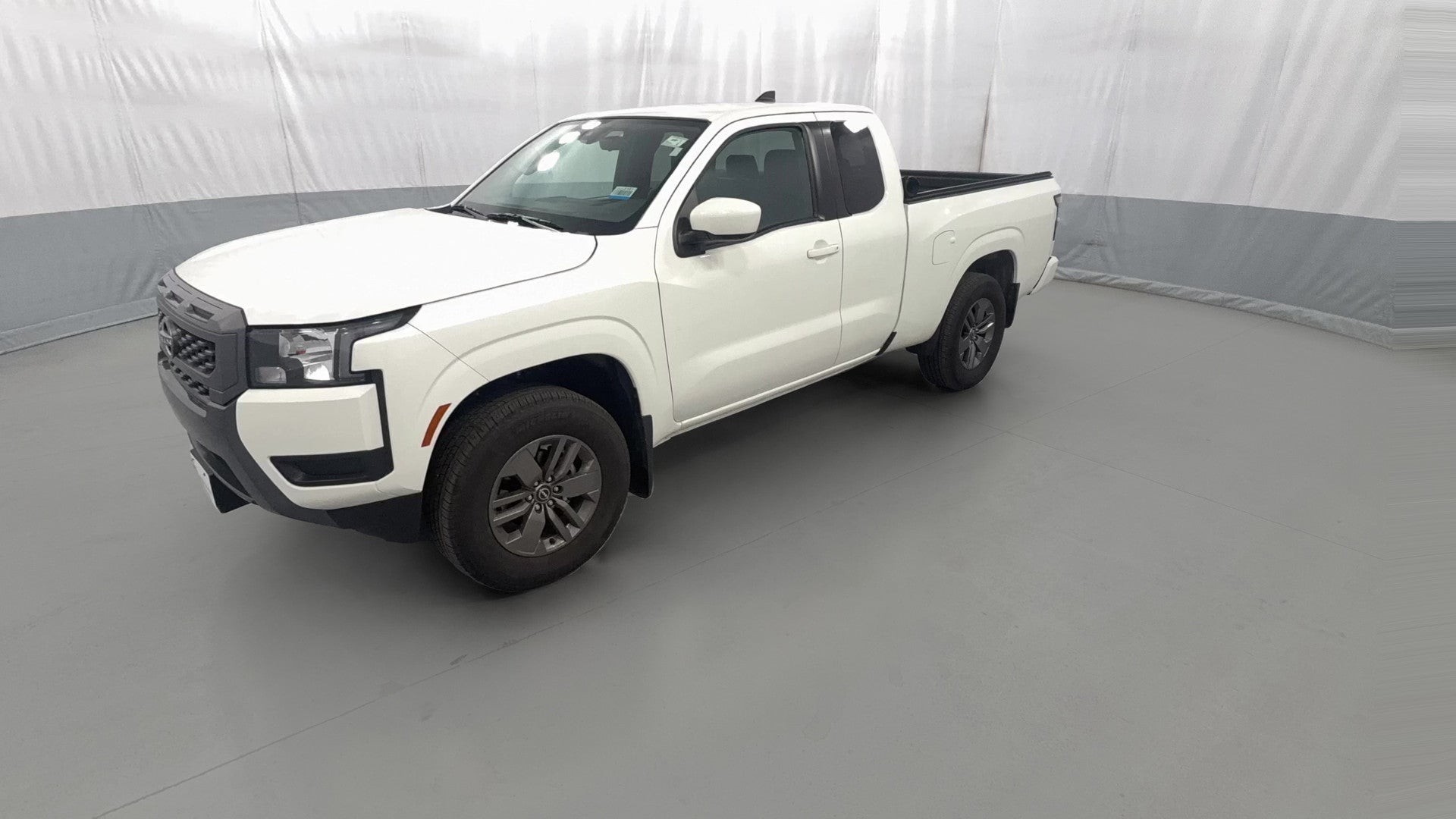 2025 Nissan Frontier King Cab vehicle photo