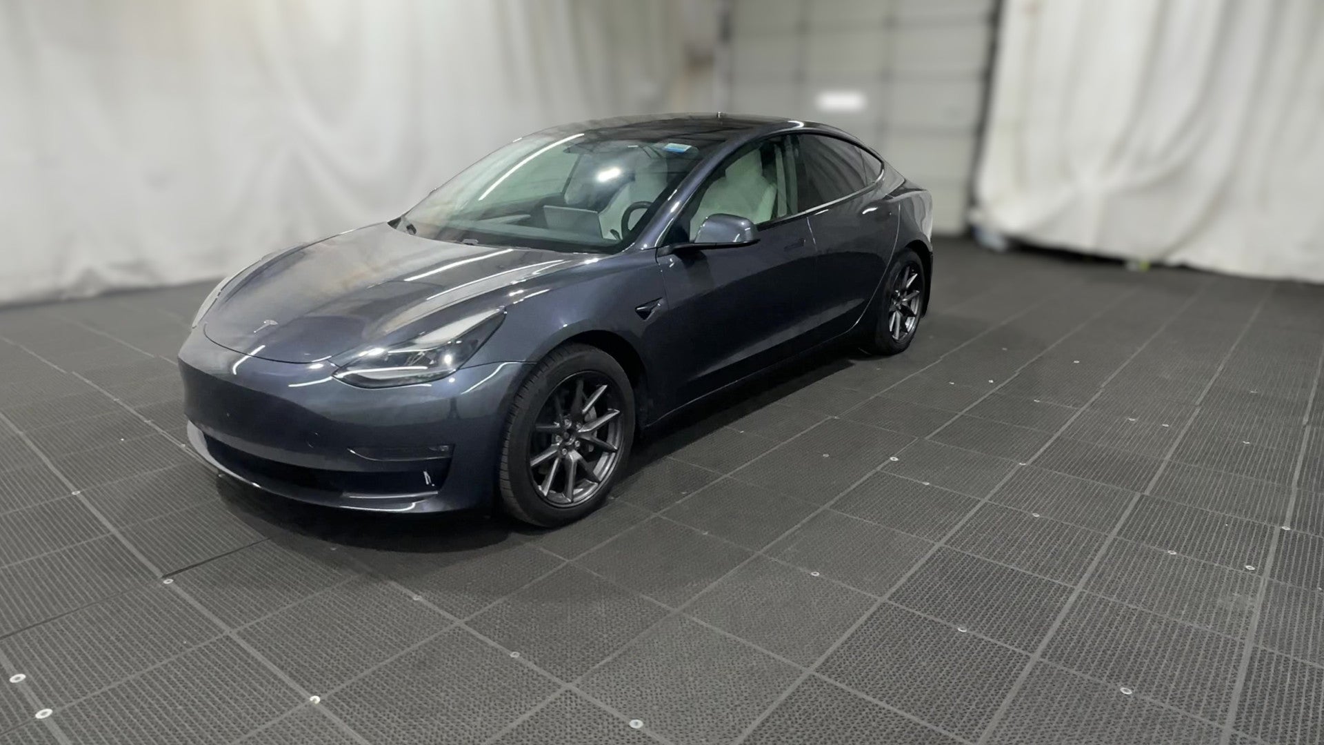 2021 Tesla Model 3 vehicle photo