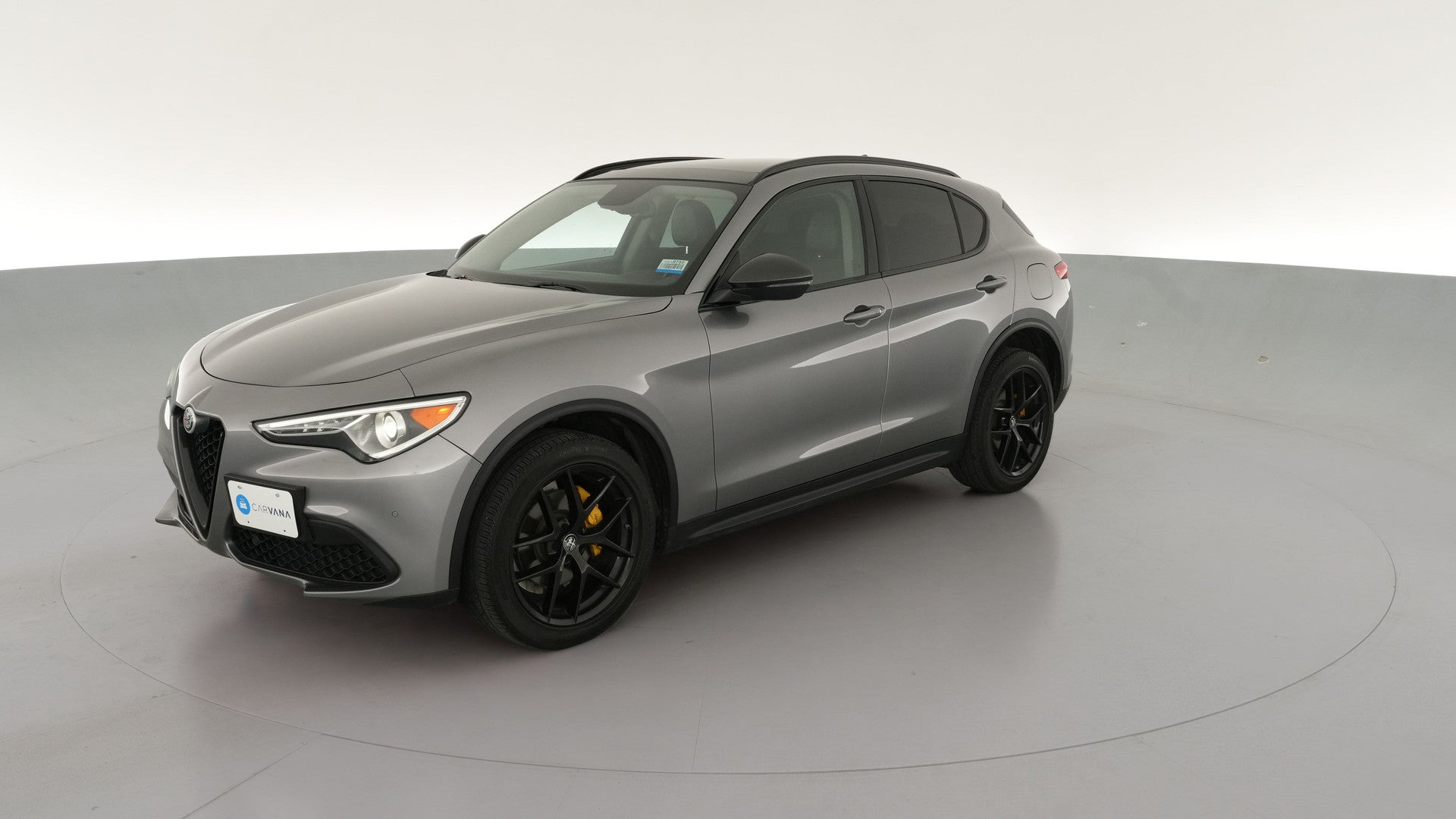 2019 Alfa Romeo Stelvio vehicle photo