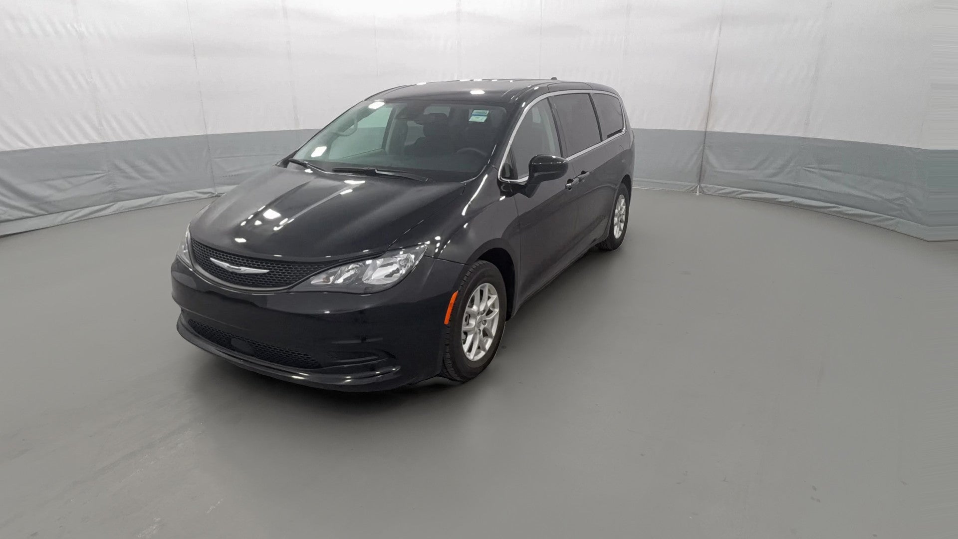 2024 Chrysler Voyager vehicle photo
