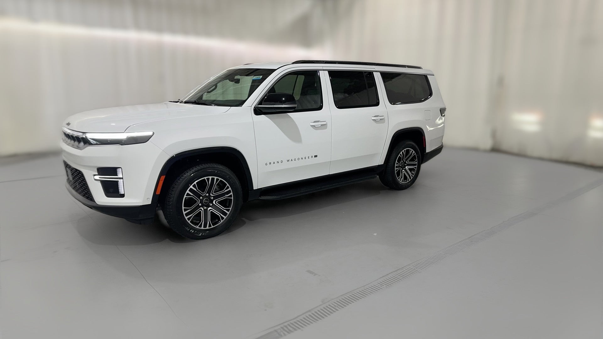 2026 Jeep Grand Wagoneer L vehicle photo