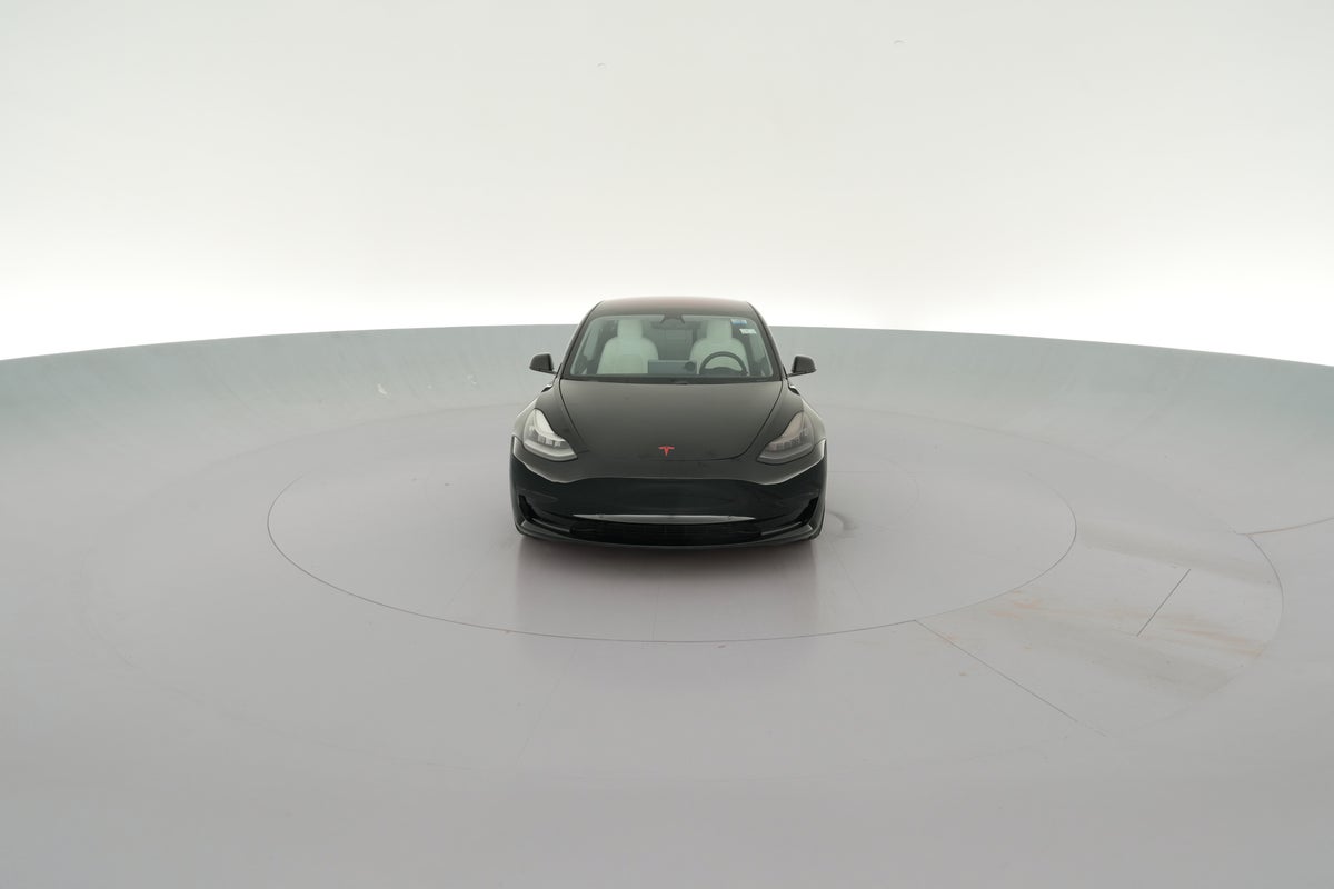 2018 Tesla Model 3 Mid Range Rear-Wheel Drive in Solid Black — 360° view 1