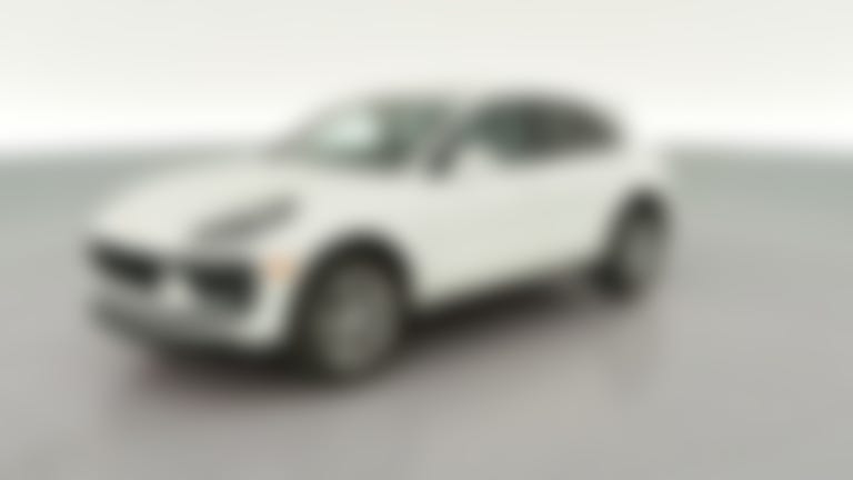 2024 Porsche Macan vehicle photo