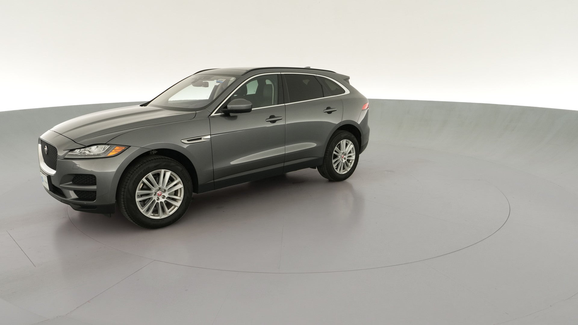 2018 Jaguar F-PACE vehicle photo