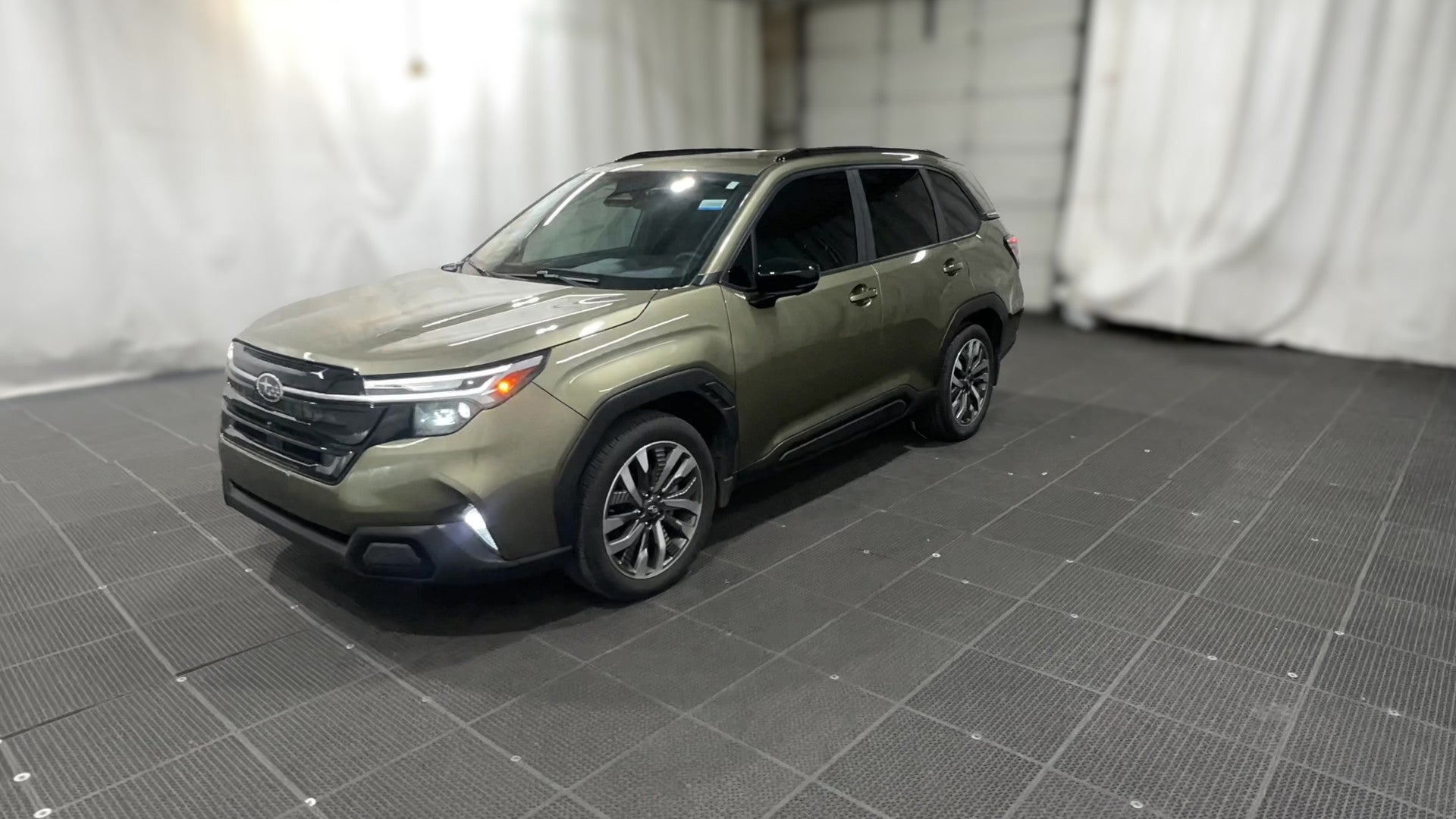 2025 Subaru Forester vehicle photo