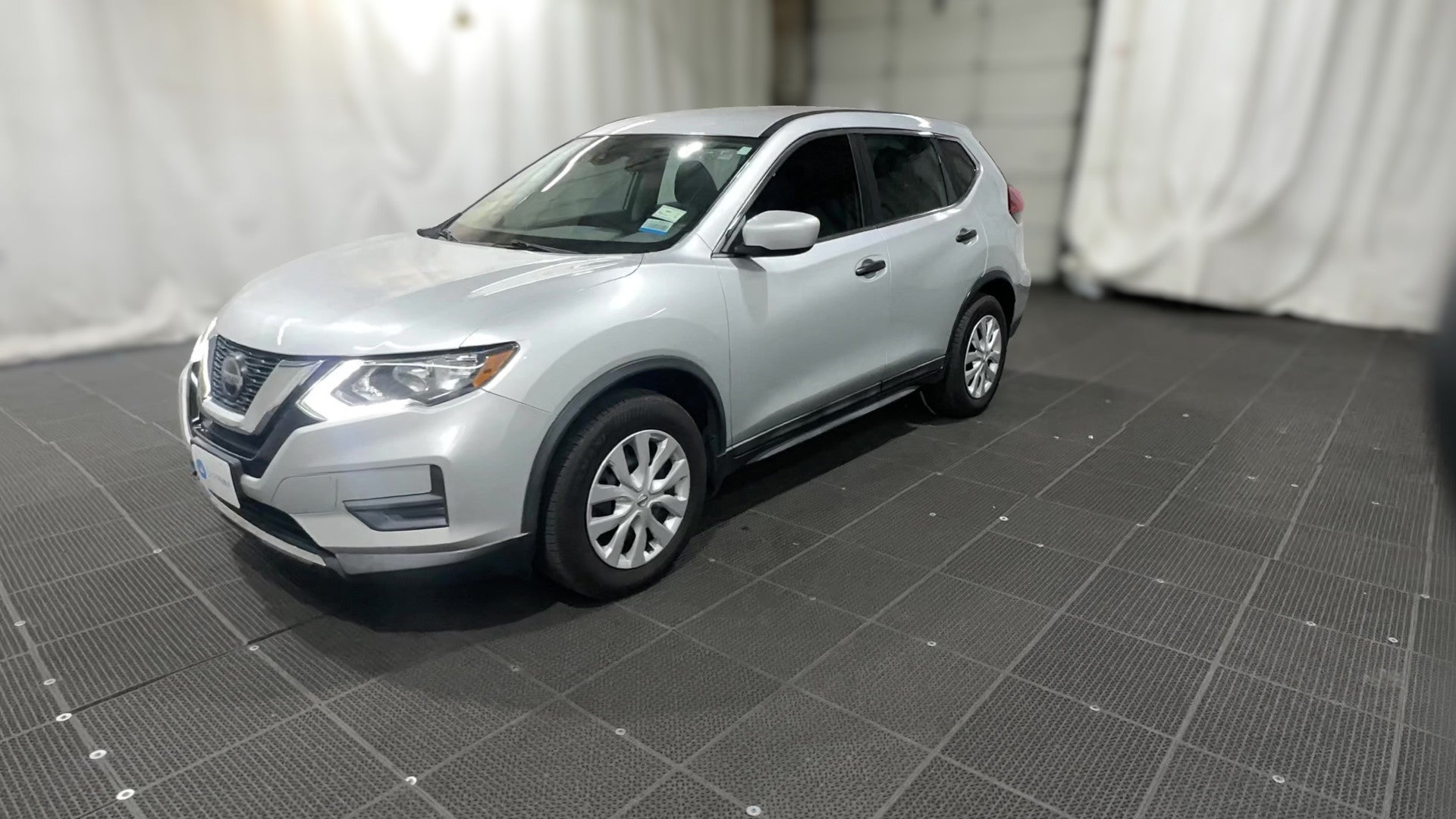 2020 Nissan Rogue vehicle photo