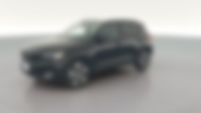 2023 Volvo XC40 vehicle photo