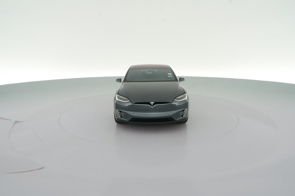 2019 Tesla Model X Performance in Midnight Silver Metallic — 360° view 1