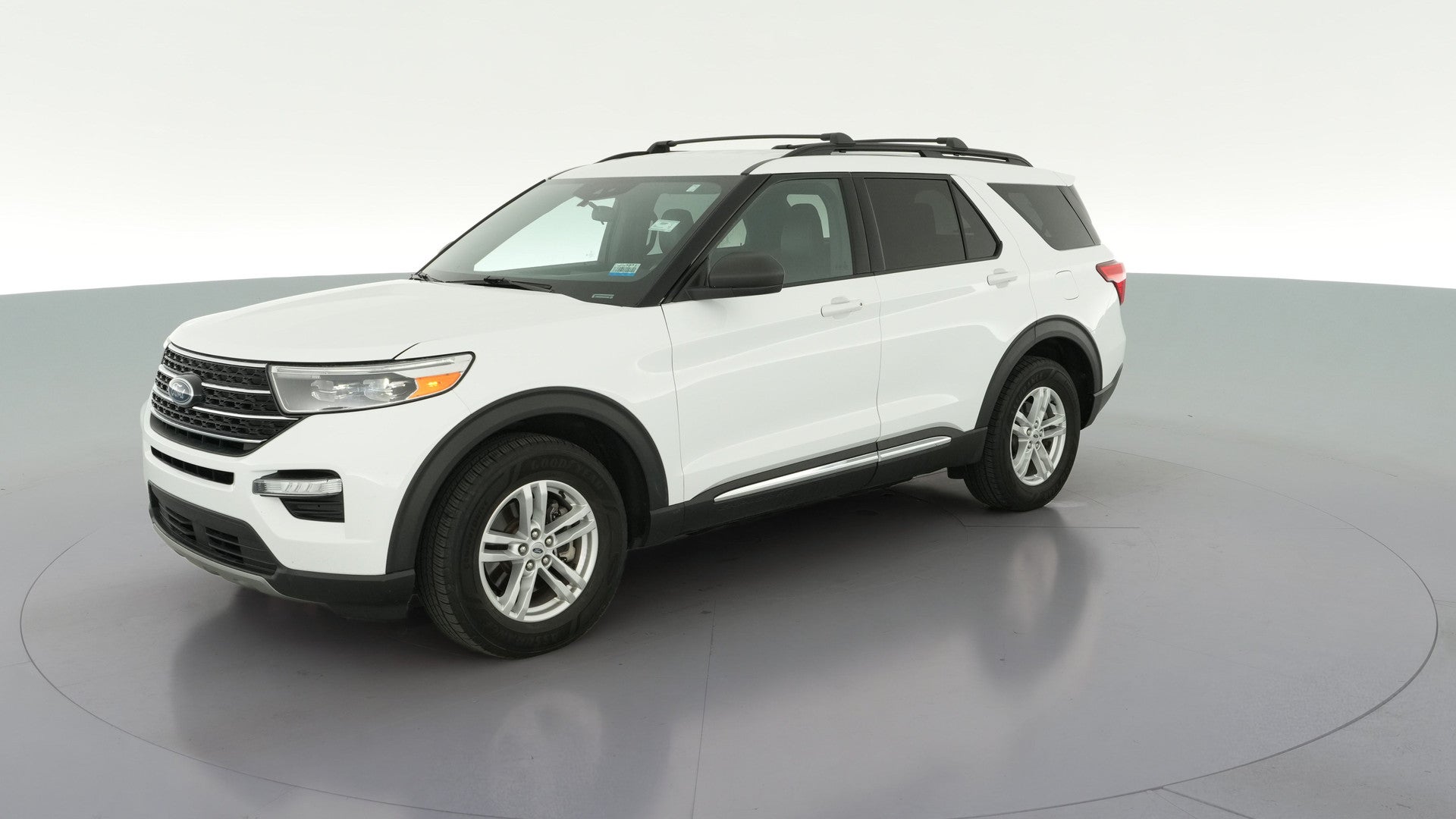 2020 Ford Explorer vehicle photo