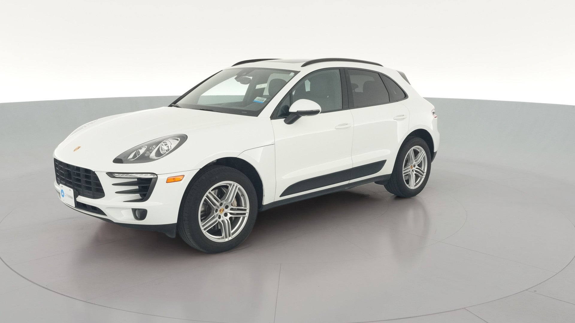 2018 Porsche Macan vehicle photo