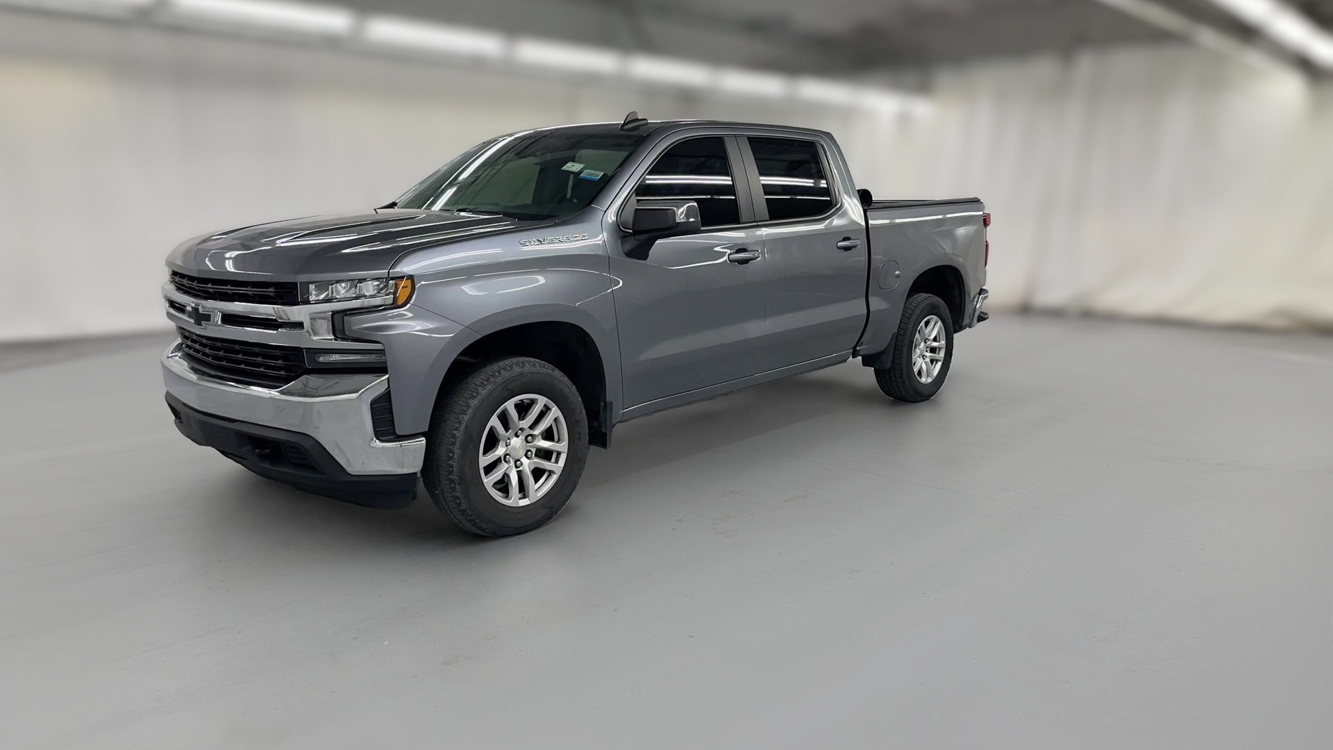 2021 Chevrolet Silverado 1500 Crew Cab vehicle photo