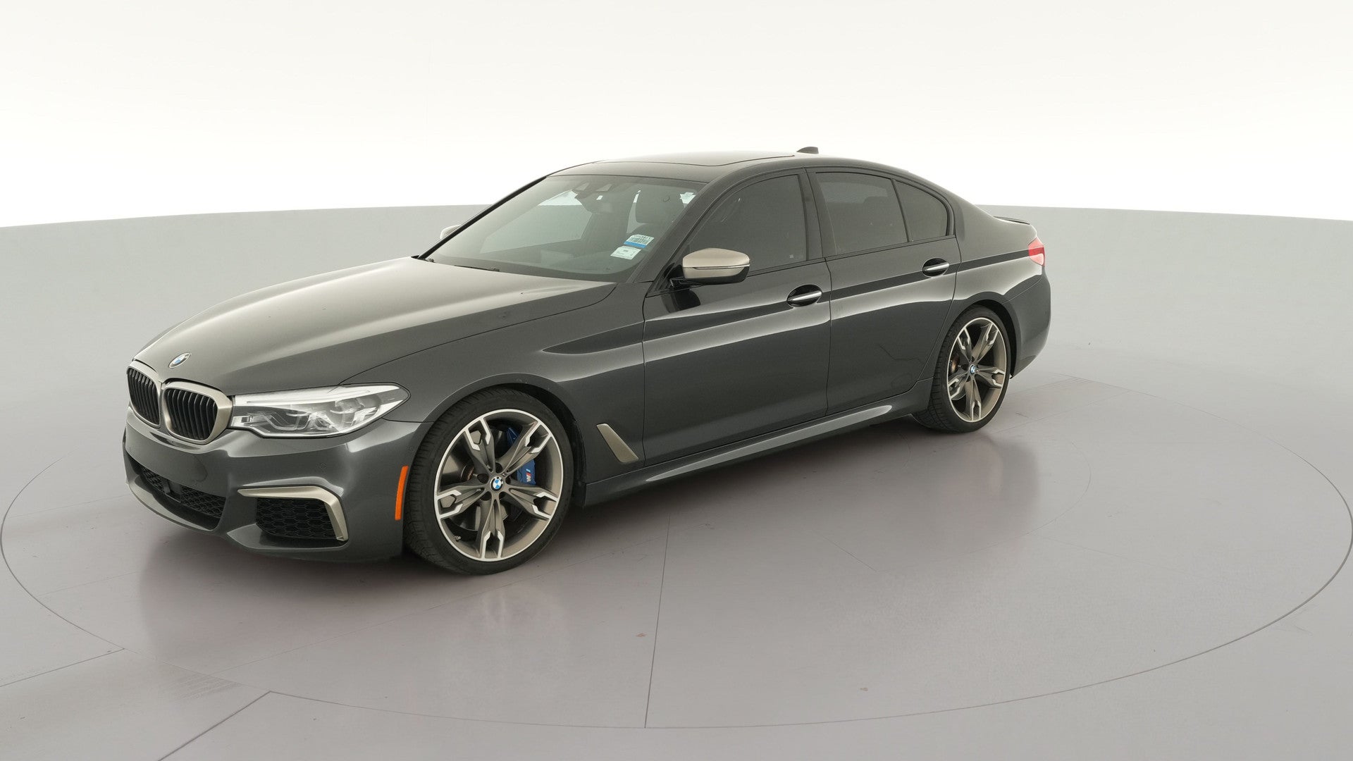 2018 BMW 5 Series vehicle photo