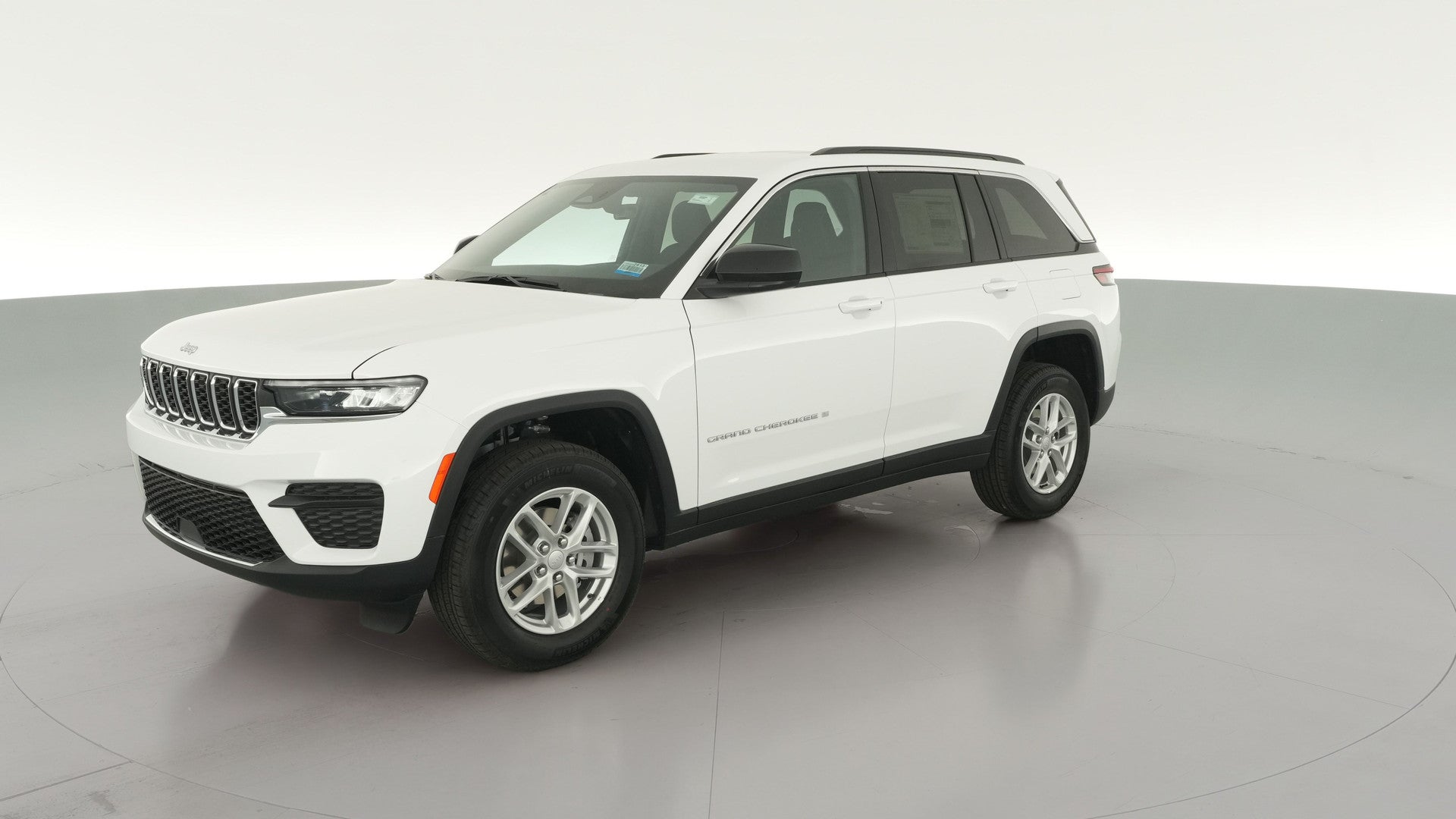 2026 Jeep Grand Cherokee vehicle photo