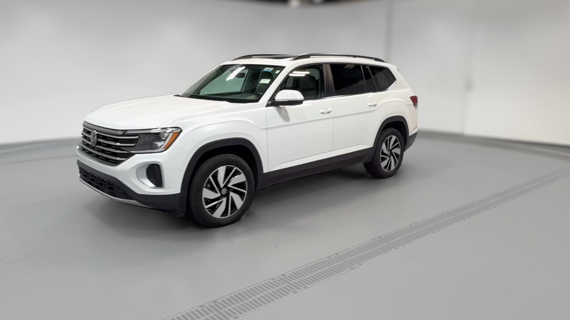 2026 Volkswagen Atlas vehicle photo