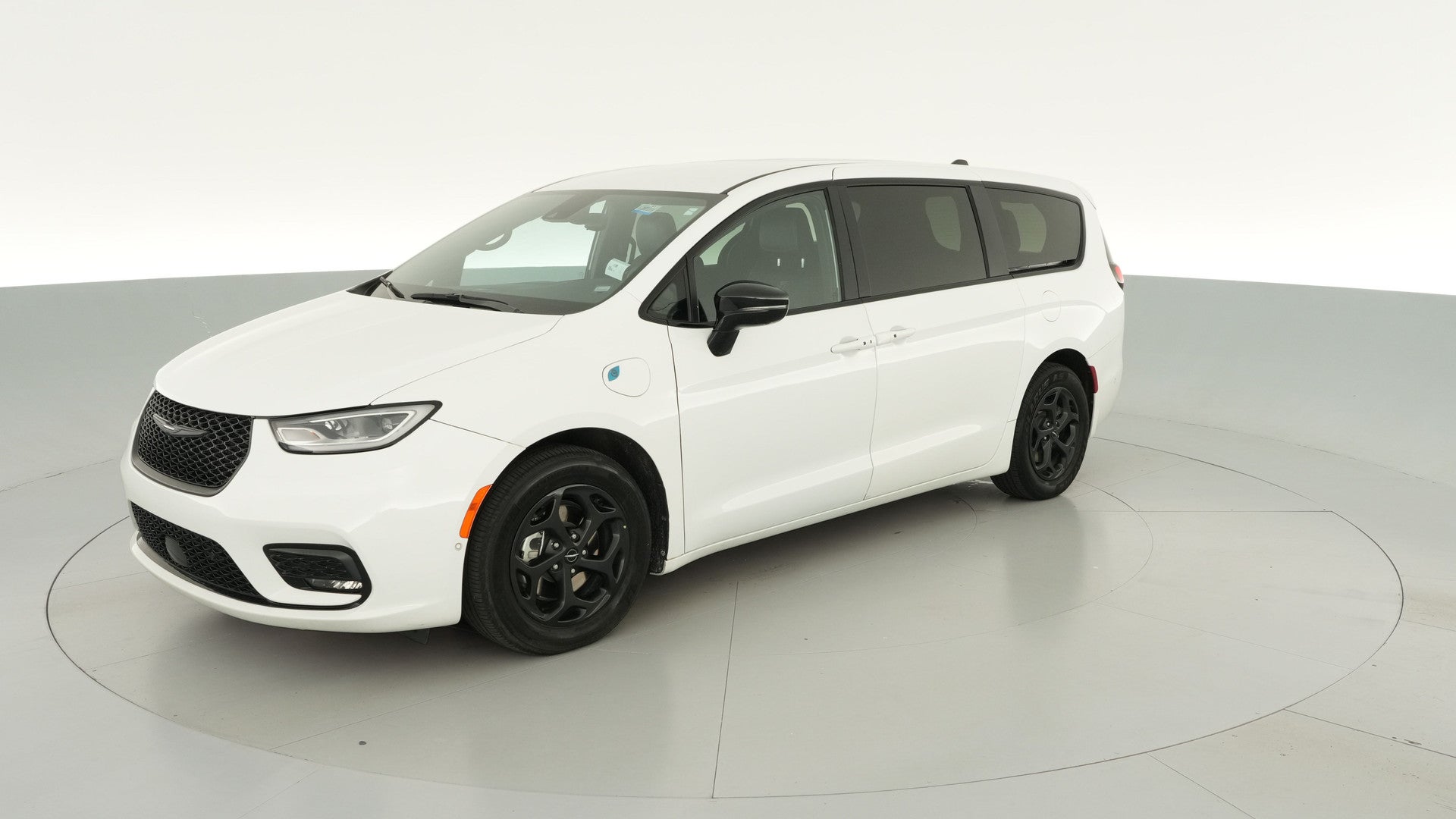 2024 Chrysler Pacifica Hybrid vehicle photo