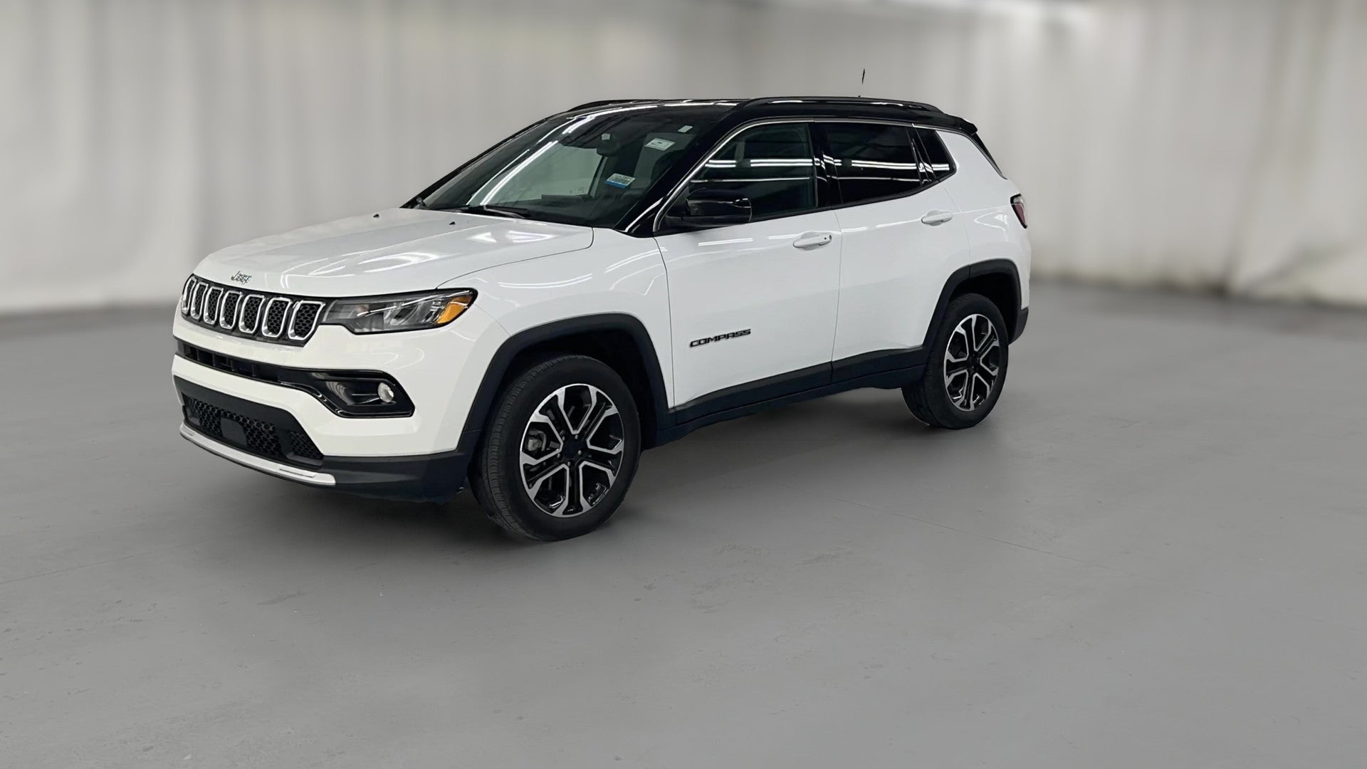 2023 Jeep Compass vehicle photo