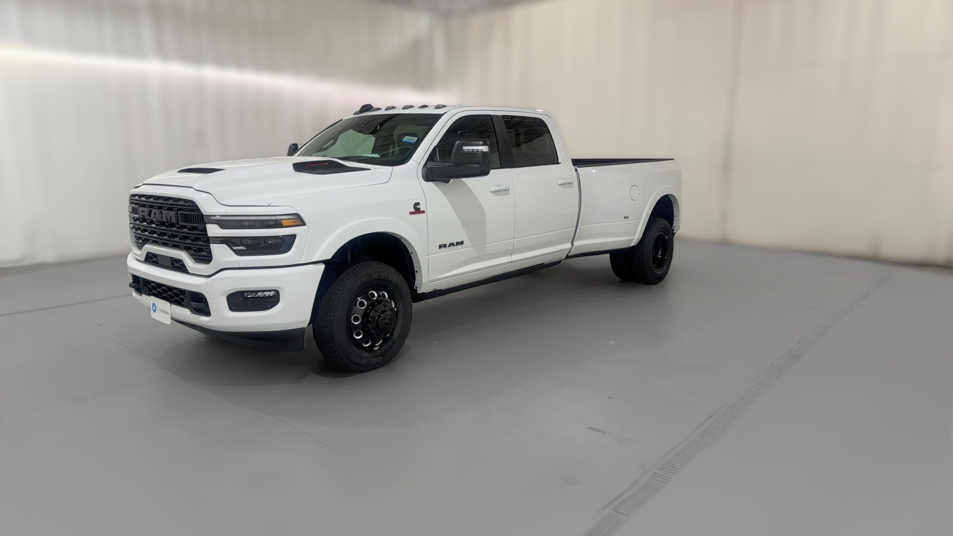 2027 Ram 3500 Crew Cab vehicle photo