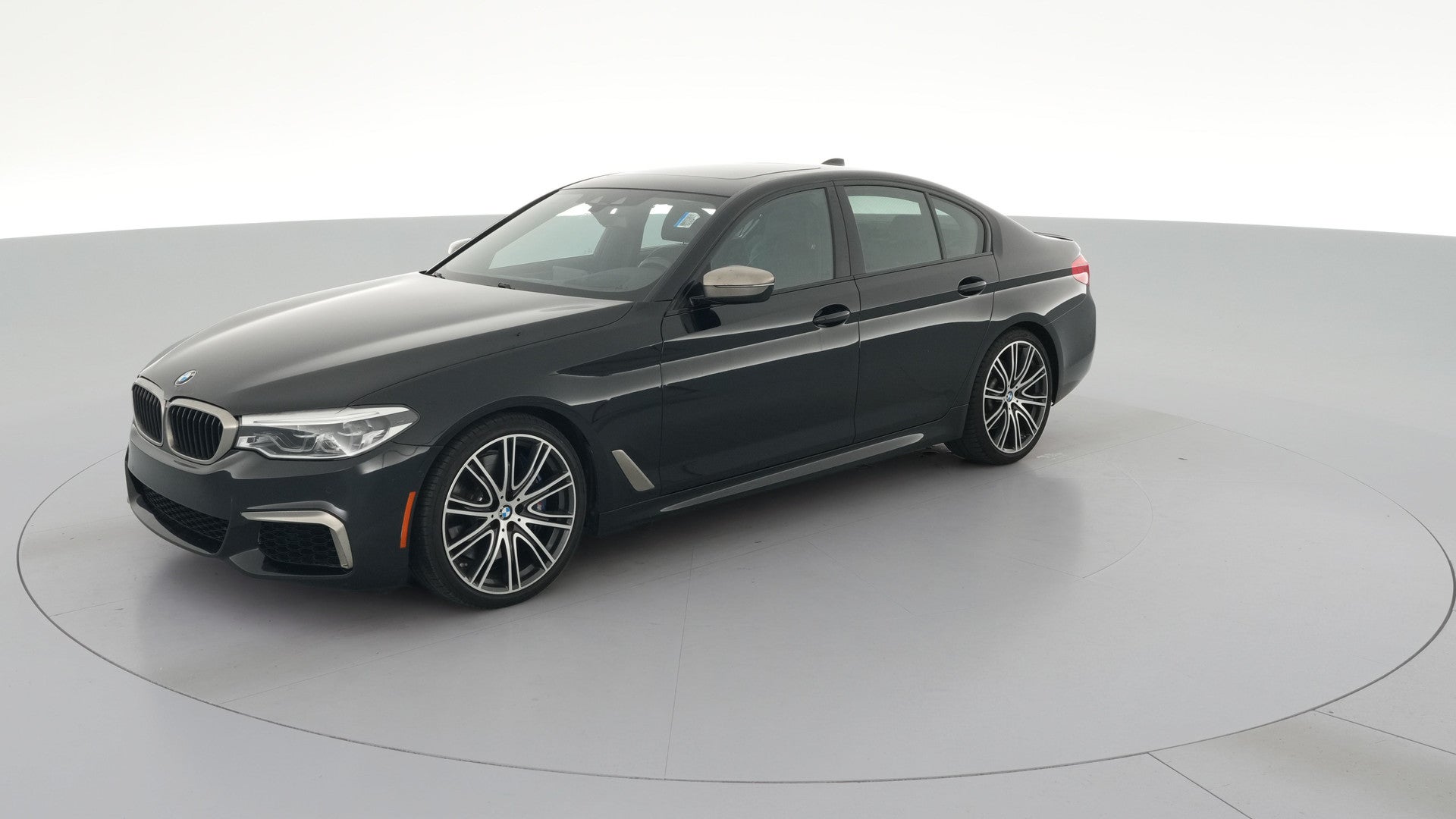 2019 BMW 5 Series vehicle photo