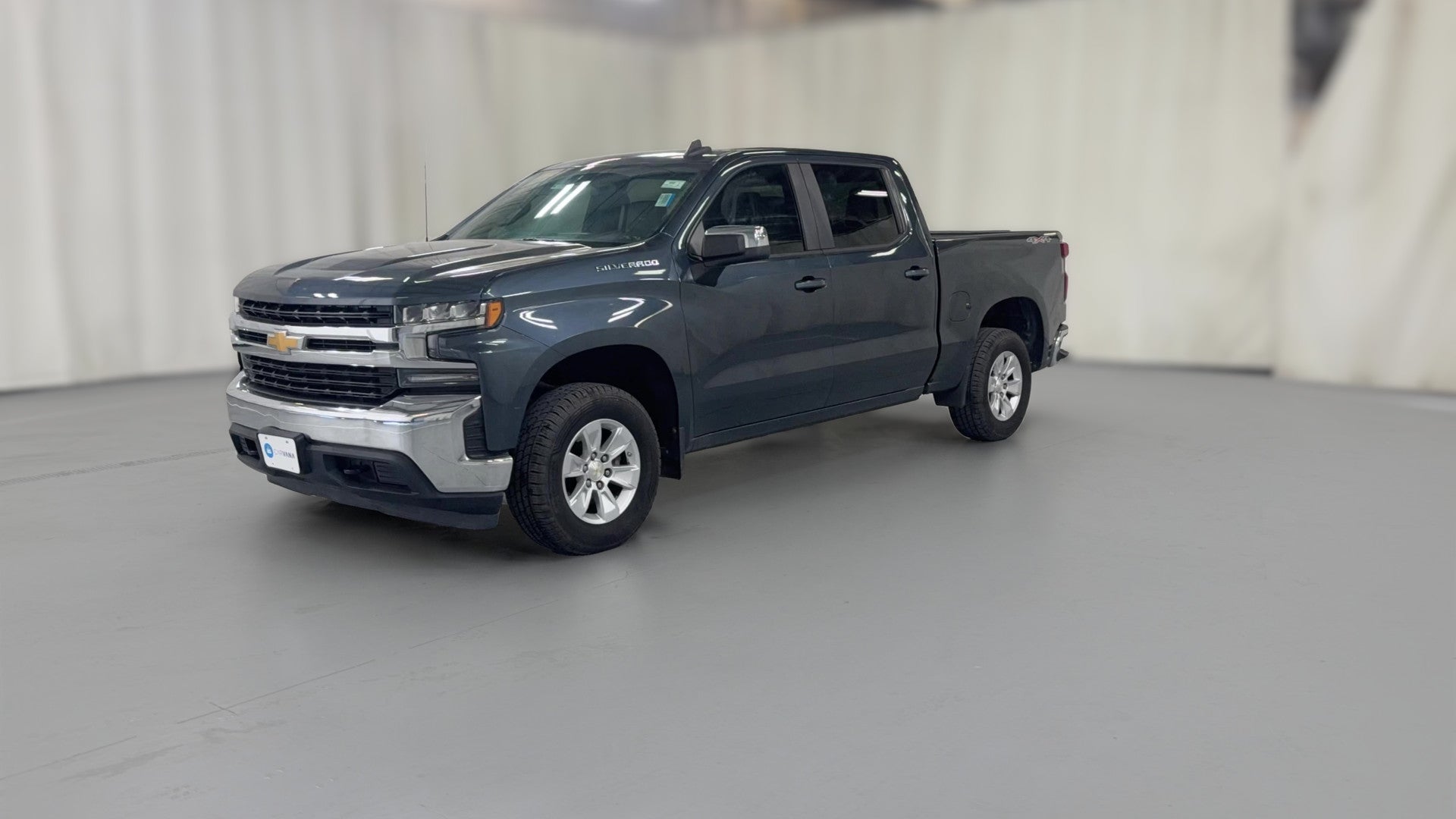 2020 Chevrolet Silverado 1500 Crew Cab vehicle photo