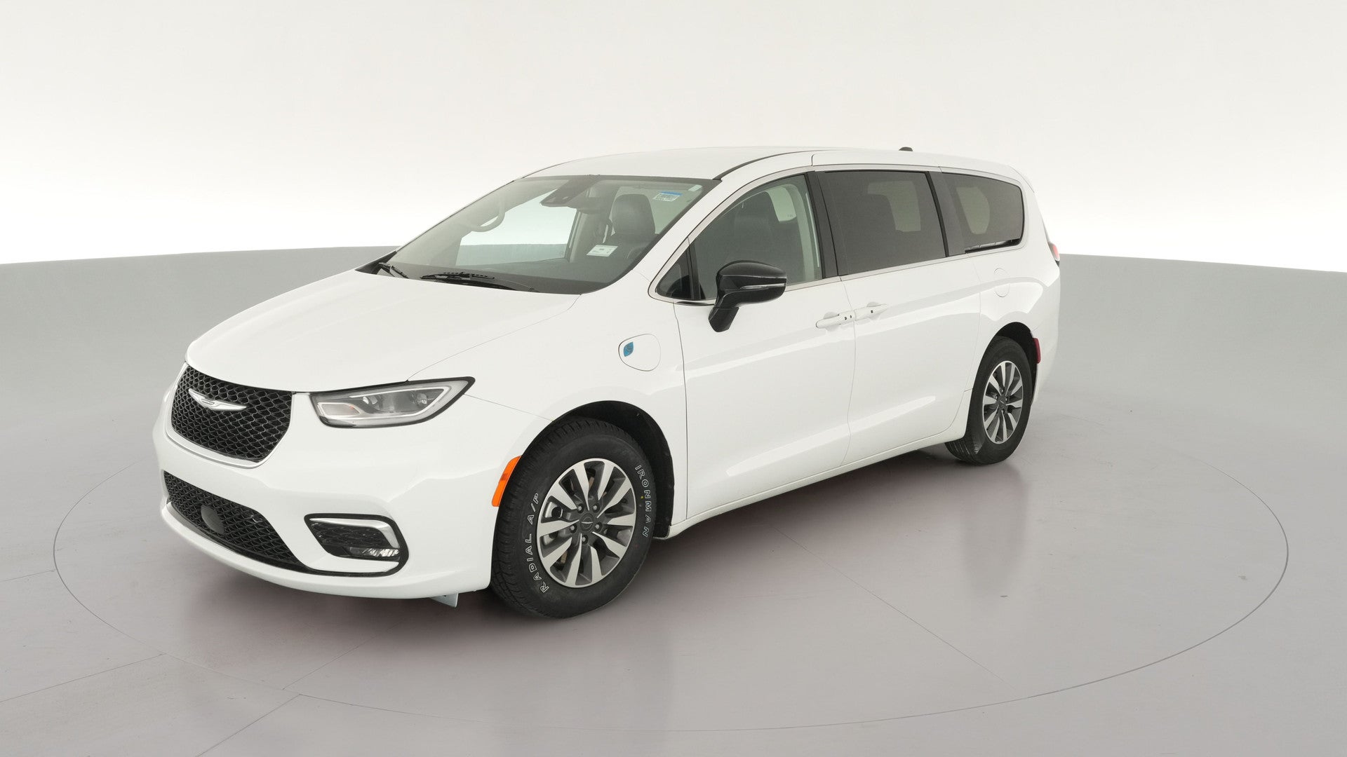 2024 Chrysler Pacifica Hybrid vehicle photo