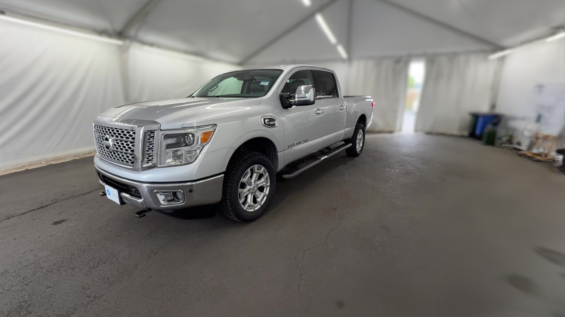 2017 Nissan TITAN XD Crew Cab vehicle photo