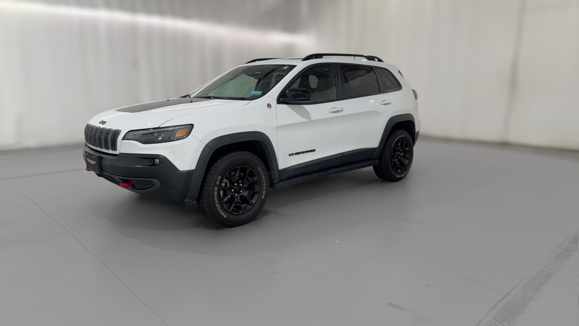 2023 Jeep Cherokee vehicle photo