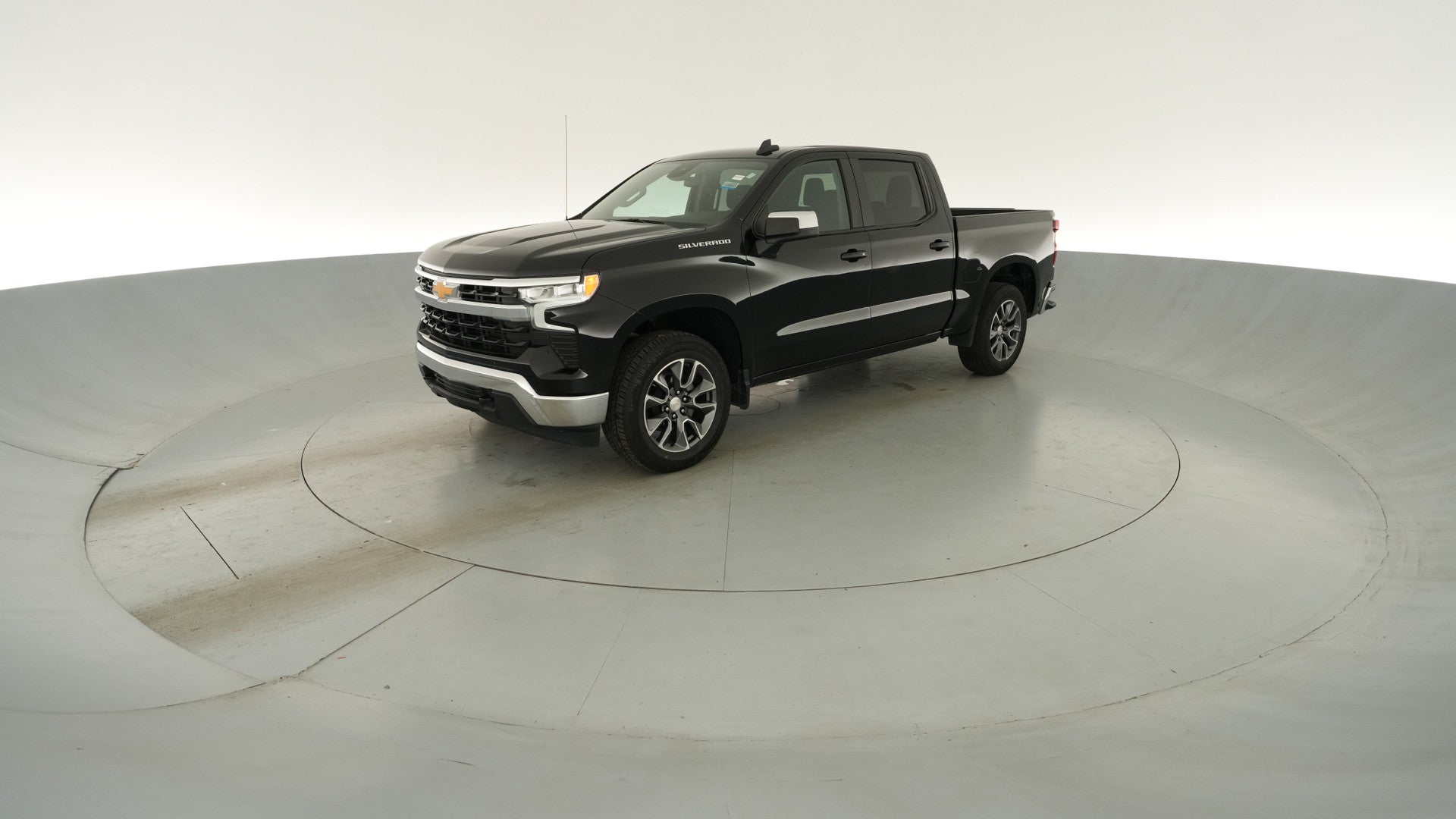 2024 Chevrolet Silverado 1500 Crew Cab vehicle photo
