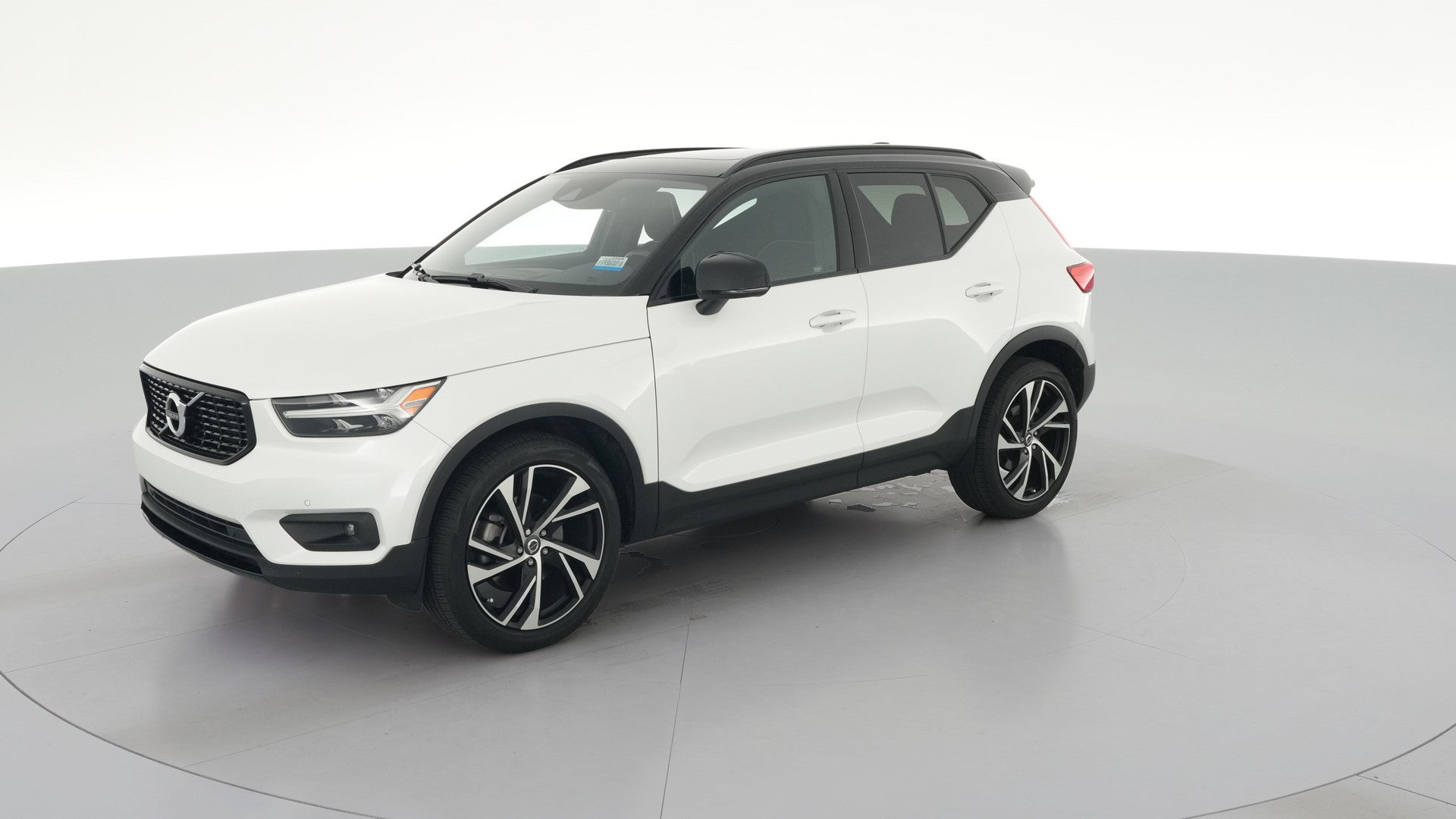 2021 Volvo XC40 vehicle photo