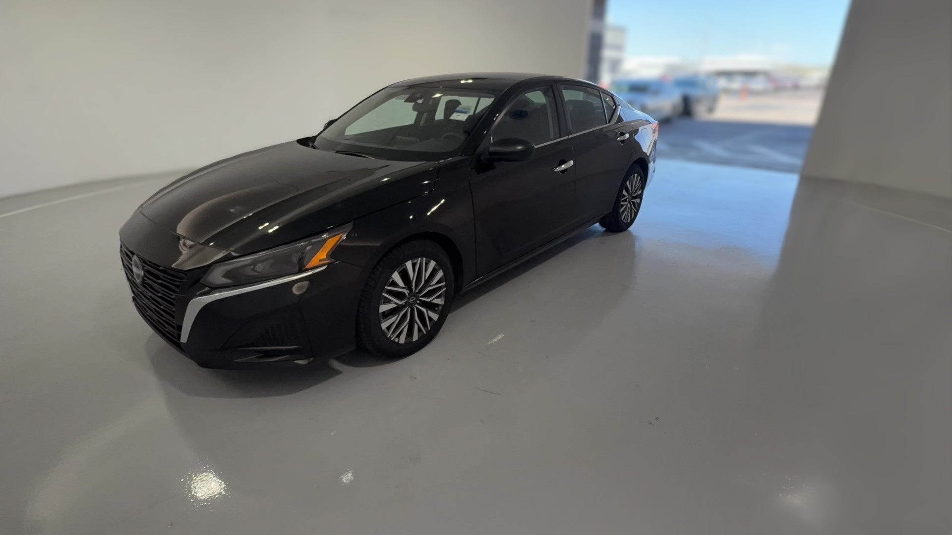 2025 Nissan Altima vehicle photo