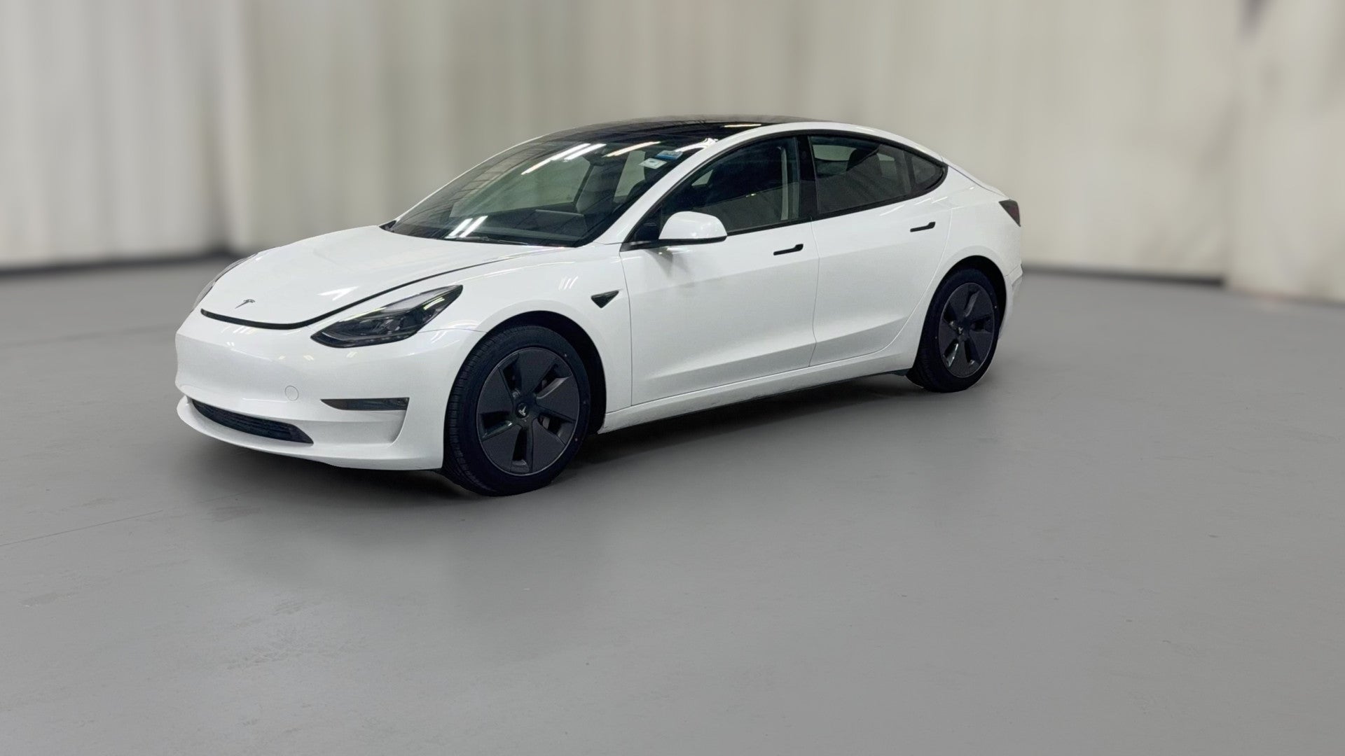 2023 Tesla Model 3 vehicle photo