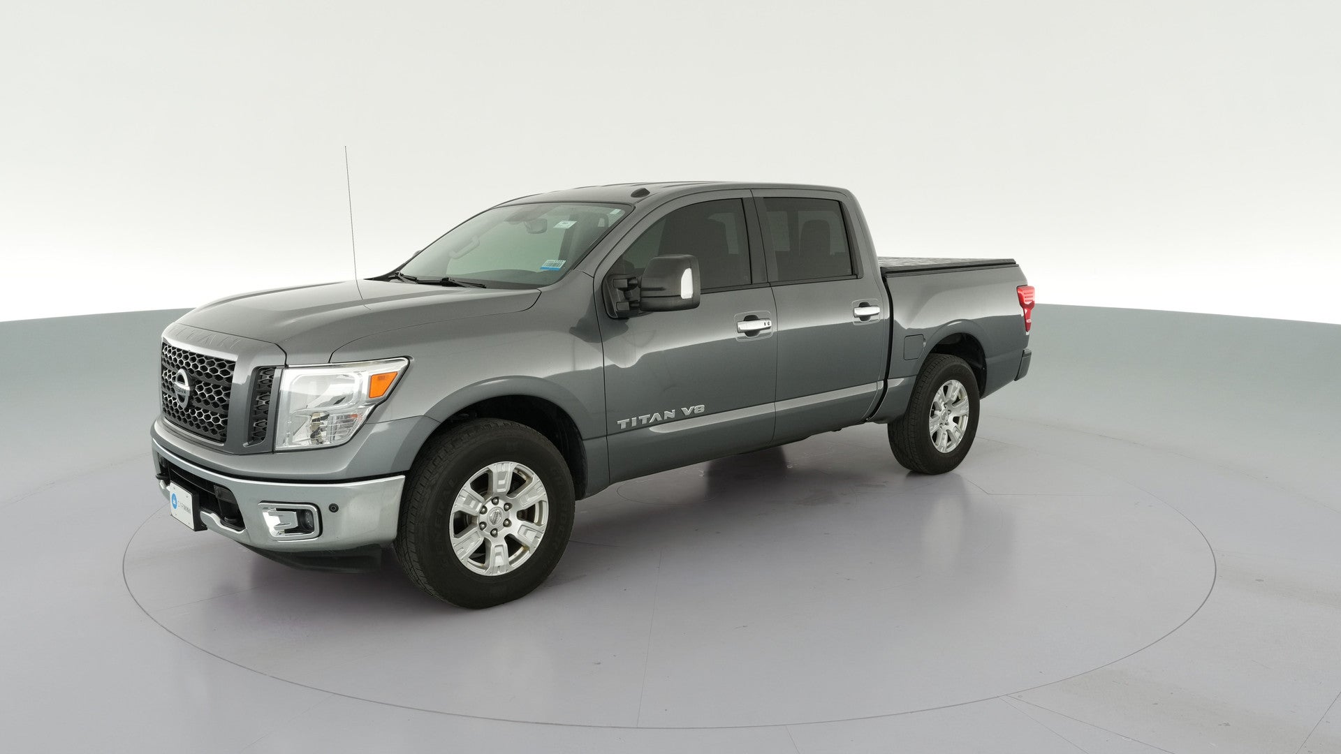 2019 Nissan Titan Crew Cab vehicle photo