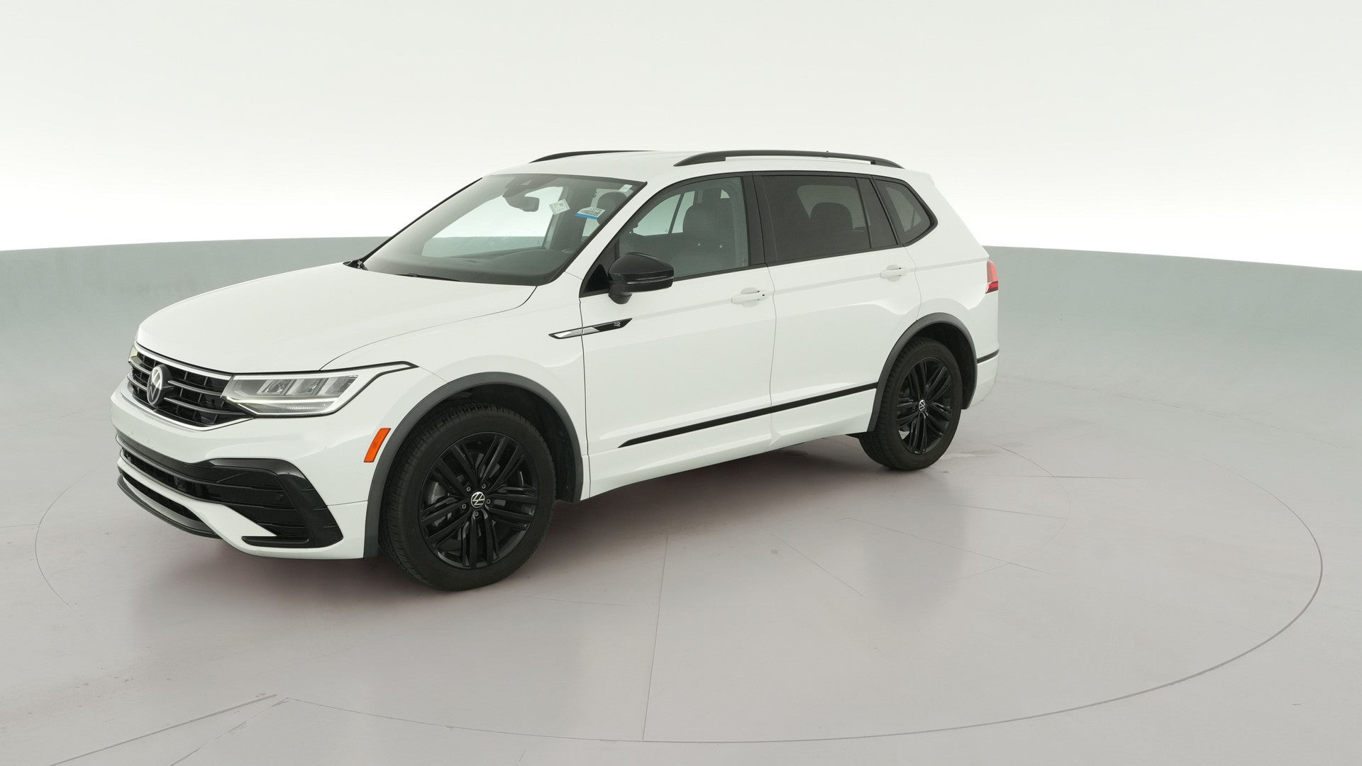 2022 Volkswagen Tiguan vehicle photo