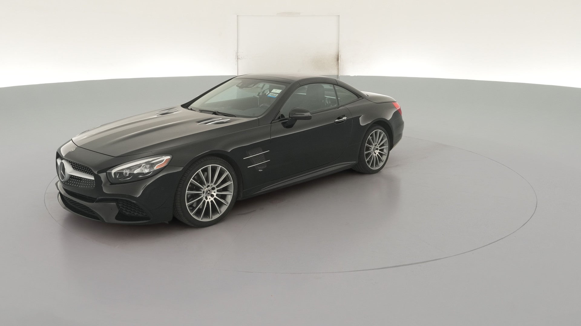 2019 Mercedes-Benz SL vehicle photo