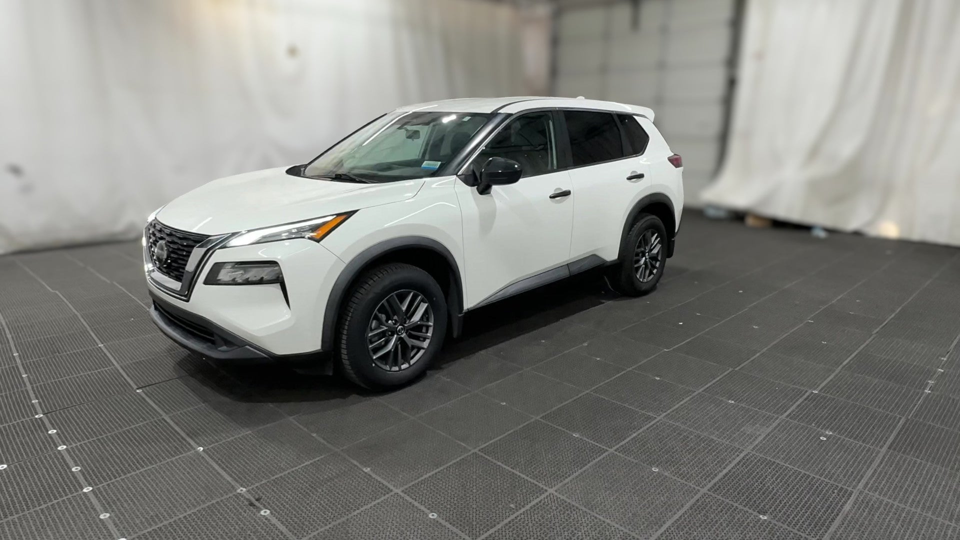 2021 Nissan Rogue vehicle photo