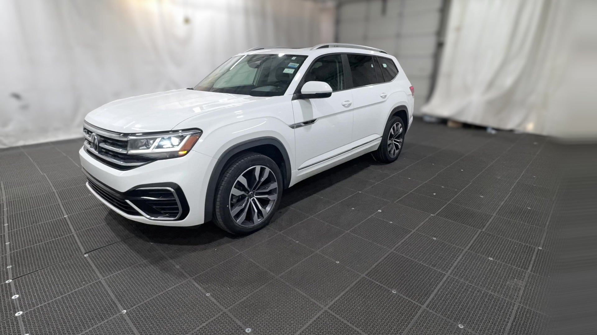 2021 Volkswagen Atlas vehicle photo