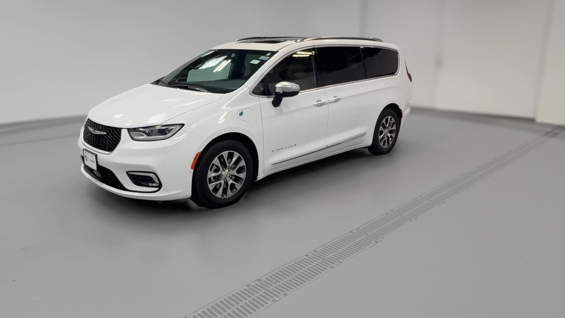 2023 Chrysler Pacifica Hybrid vehicle photo