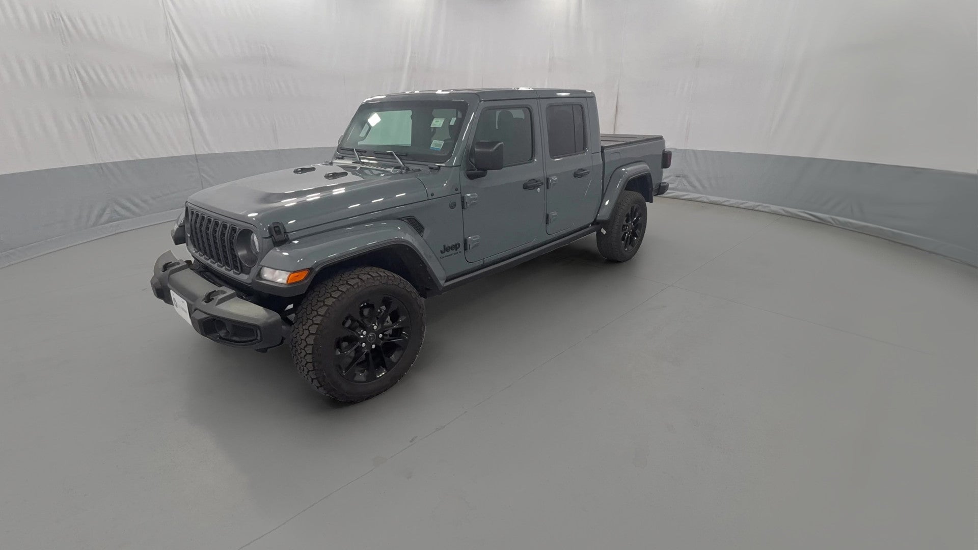2024 Jeep Gladiator vehicle photo