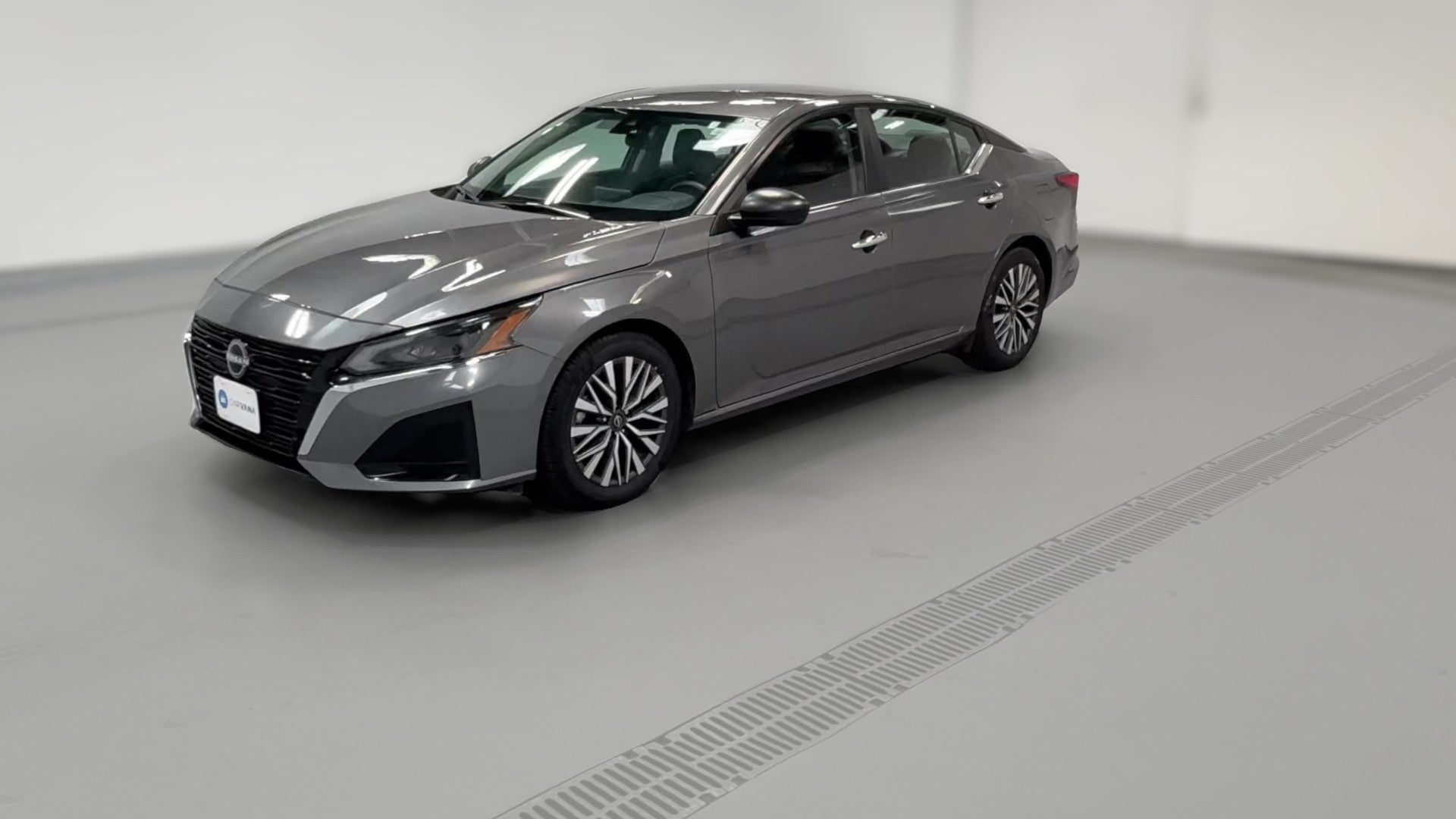 2025 Nissan Altima vehicle photo