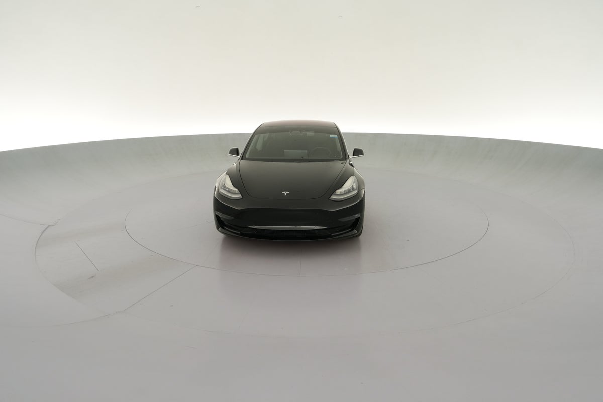 2019 Tesla Model 3 Mid Range Rear-Wheel Drive in Solid Black — 360° view 1
