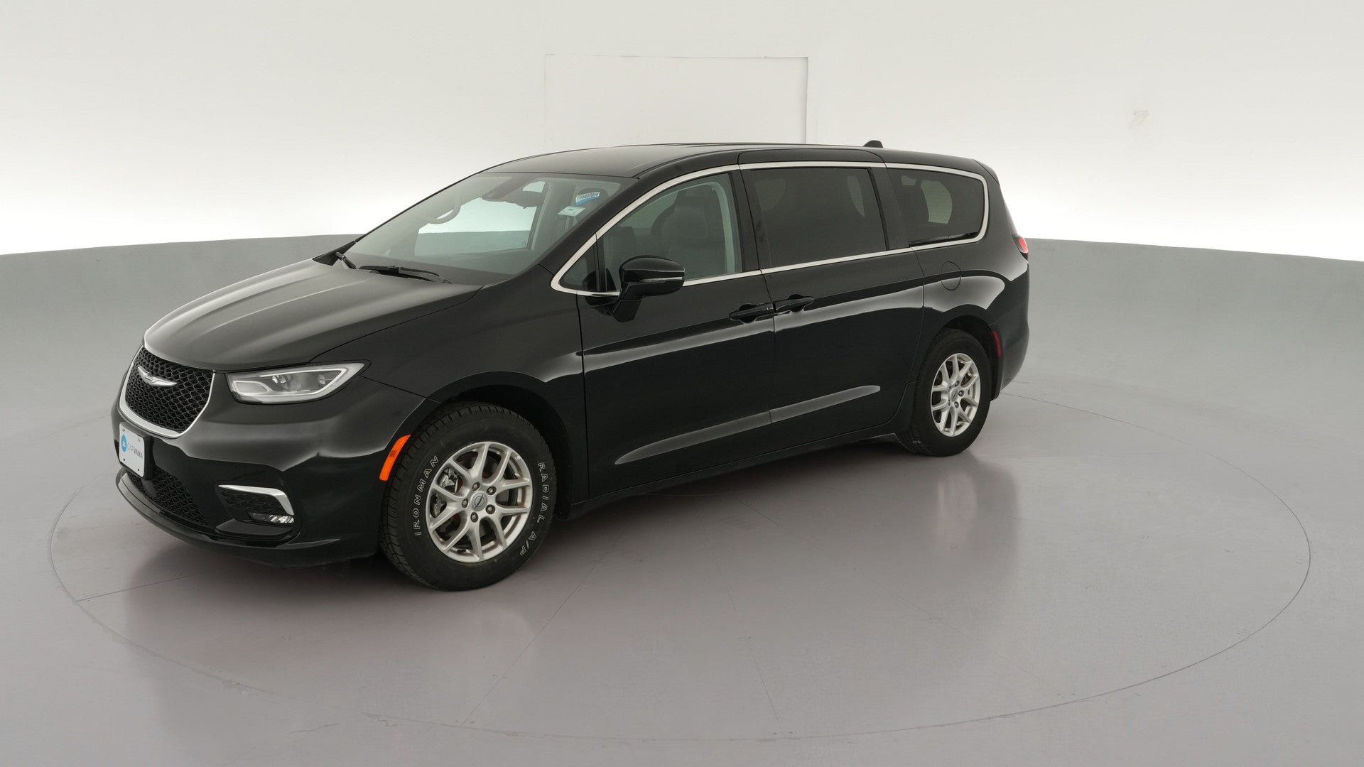 2024 Chrysler Pacifica vehicle photo