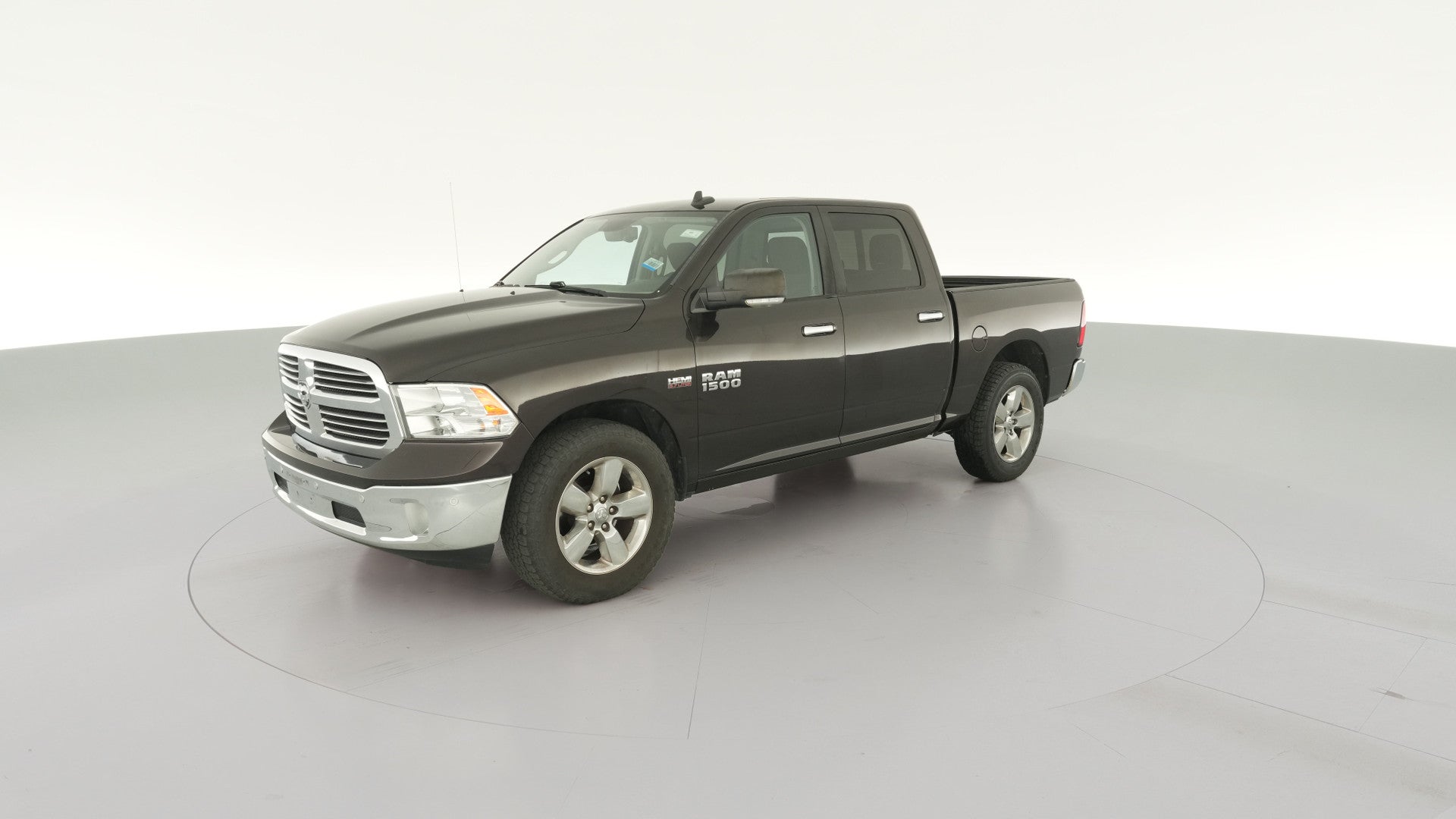 2016 Ram 1500 Crew Cab vehicle photo