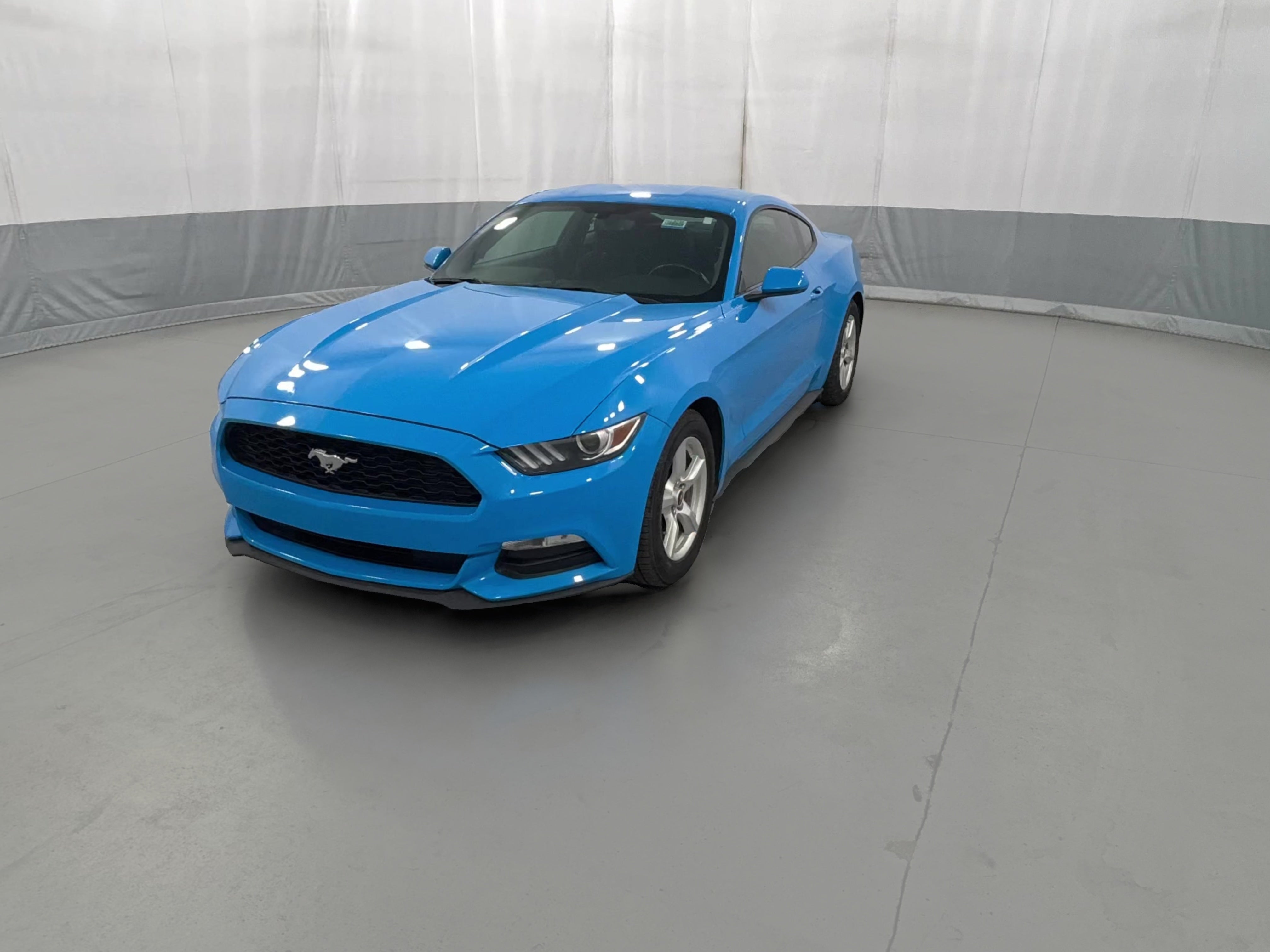2017 Ford Mustang V6 - Photo 24
