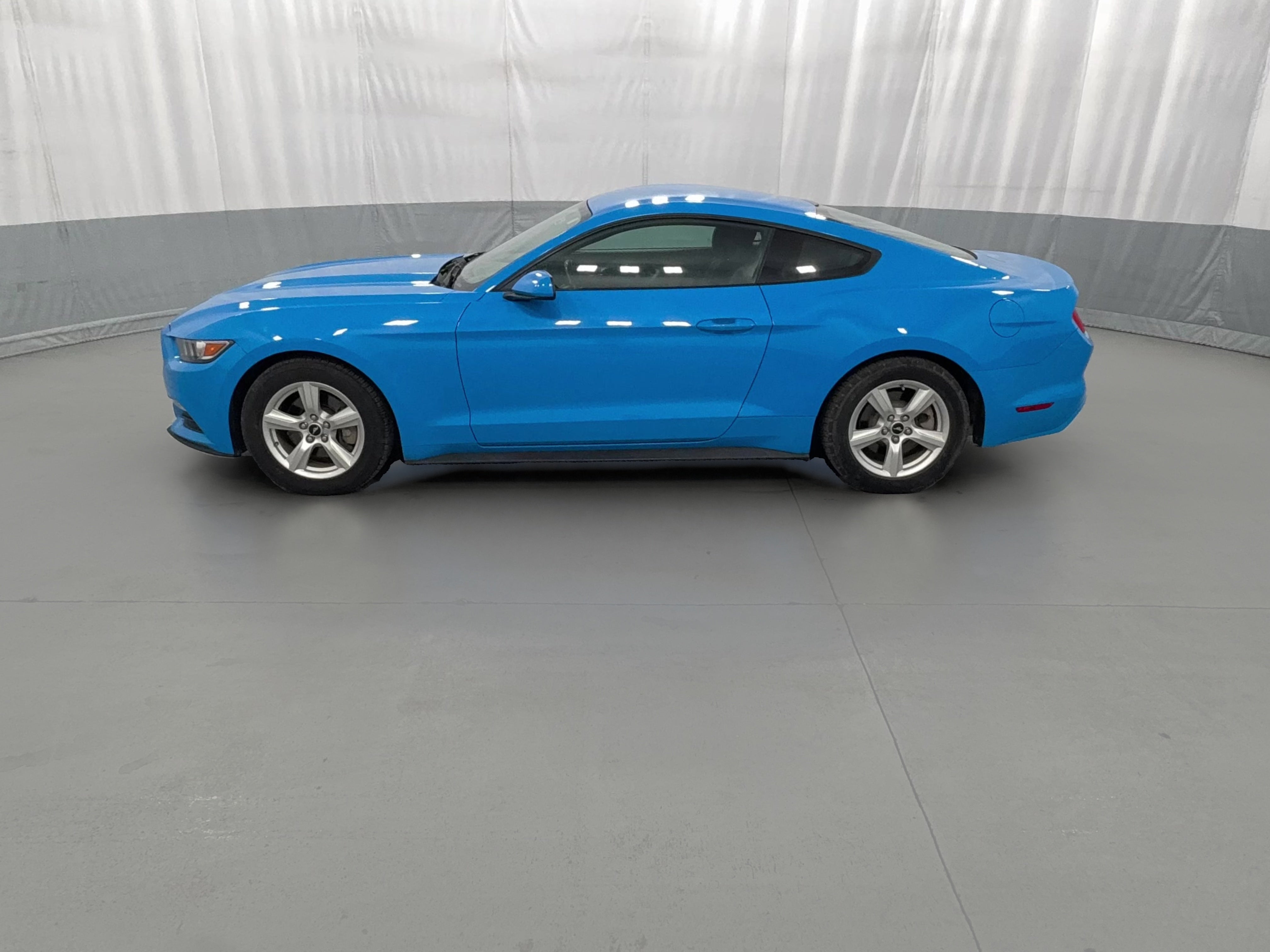 2017 Ford Mustang V6 - Photo 27