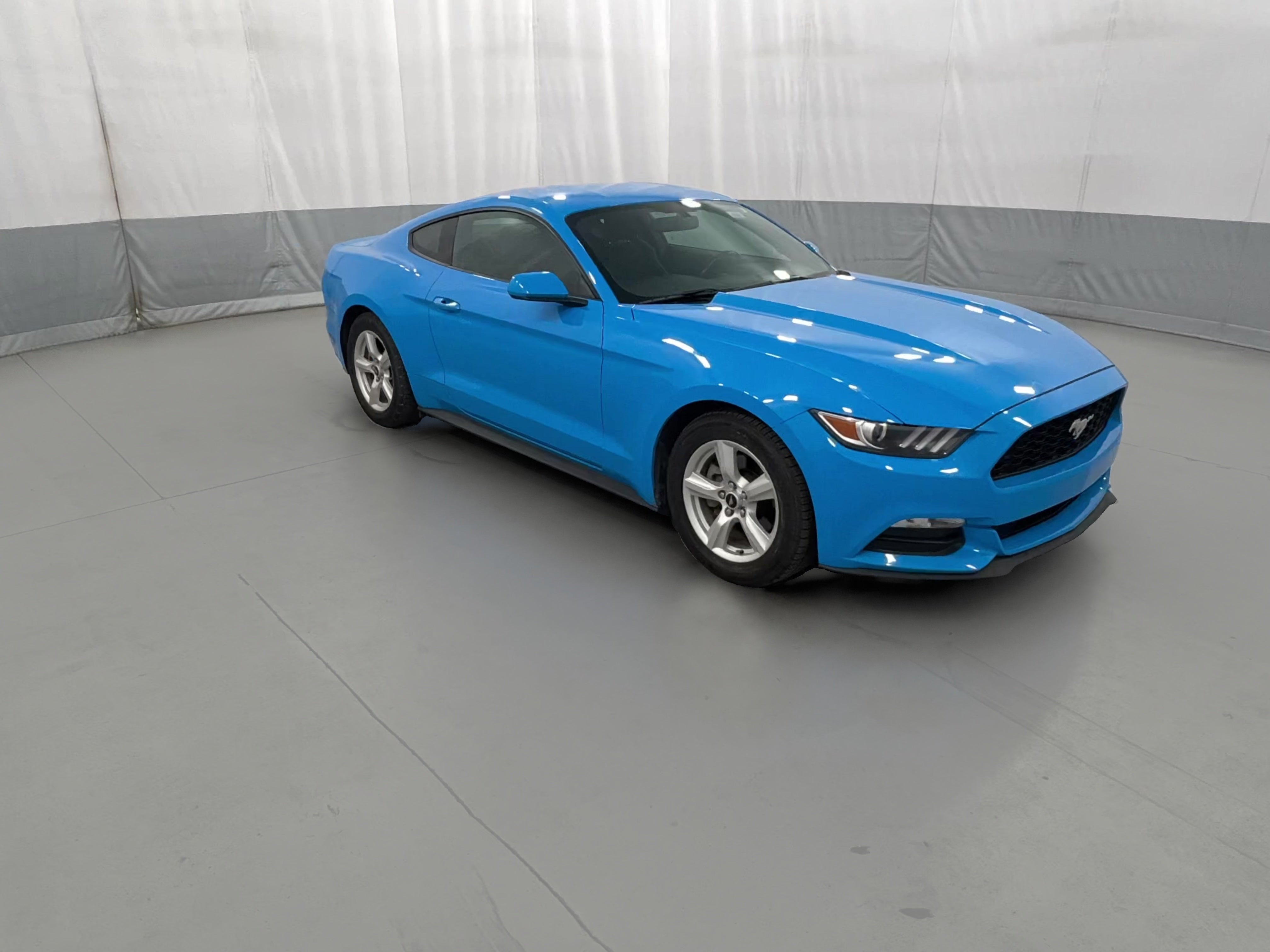 2017 Ford Mustang V6 - Photo 37