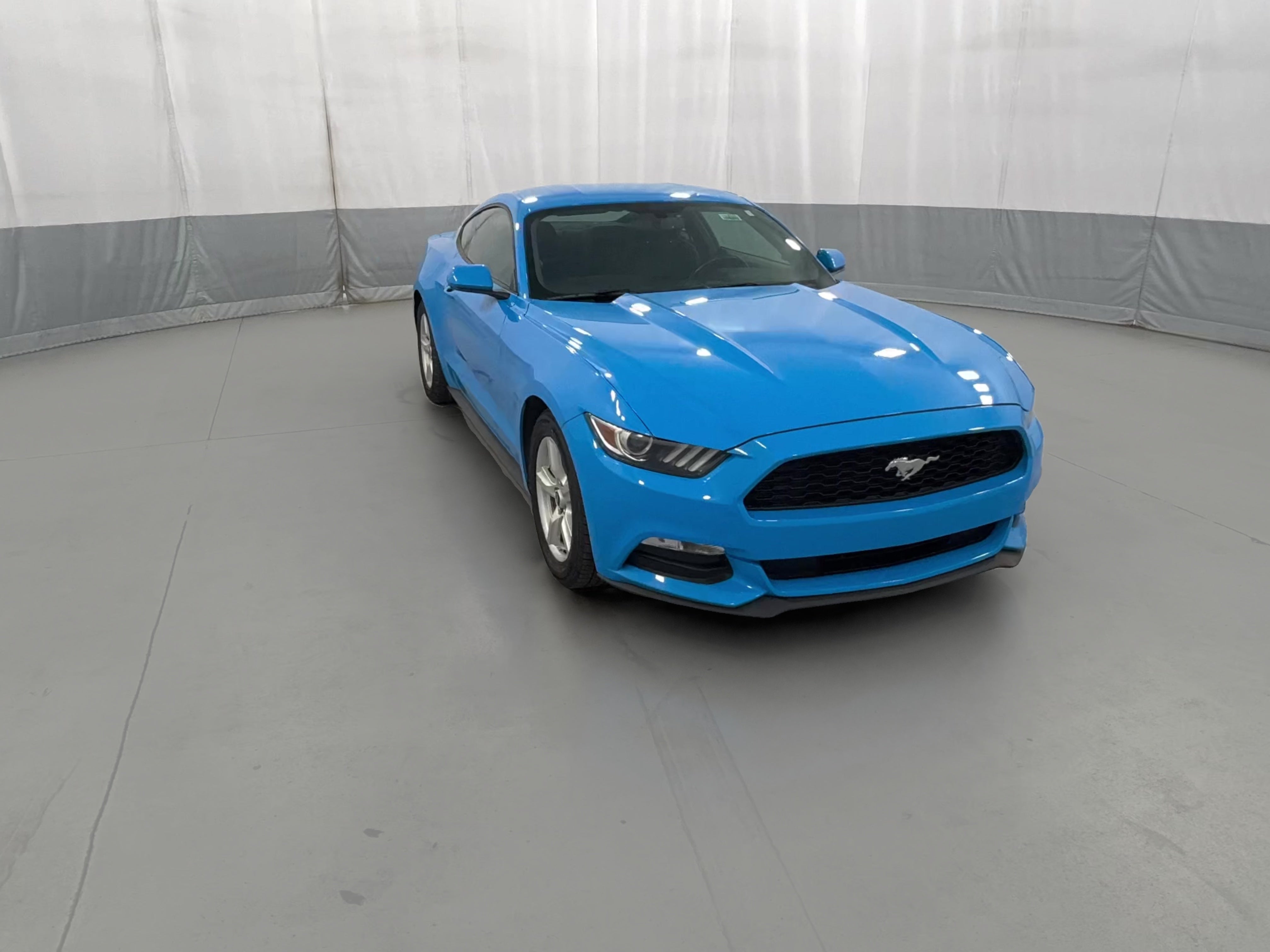 2017 Ford Mustang V6 - Photo 38